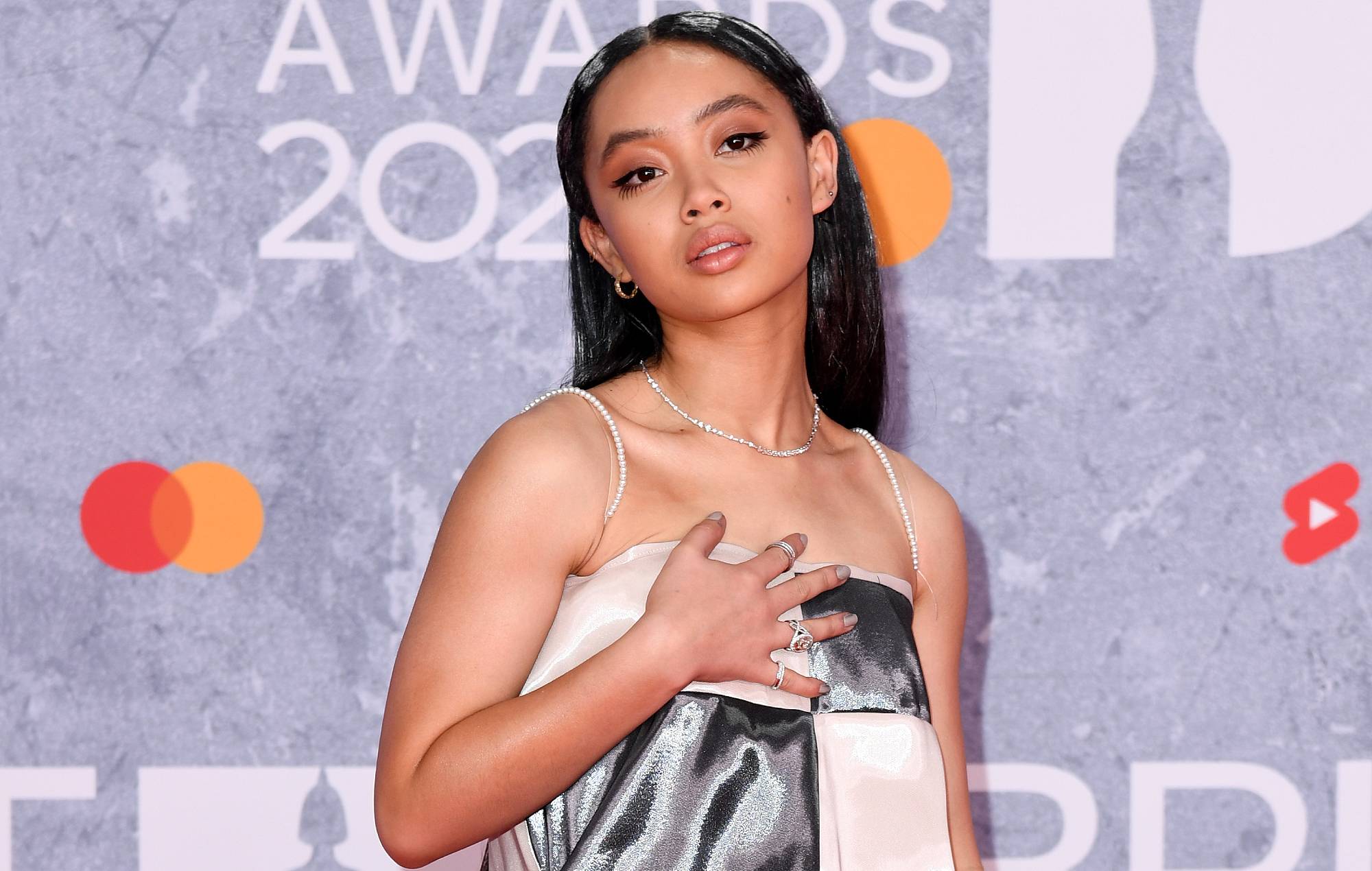 Griff sobre su colaboración con Sigrid: "Sólo se trata de que las chicas se diviertan"