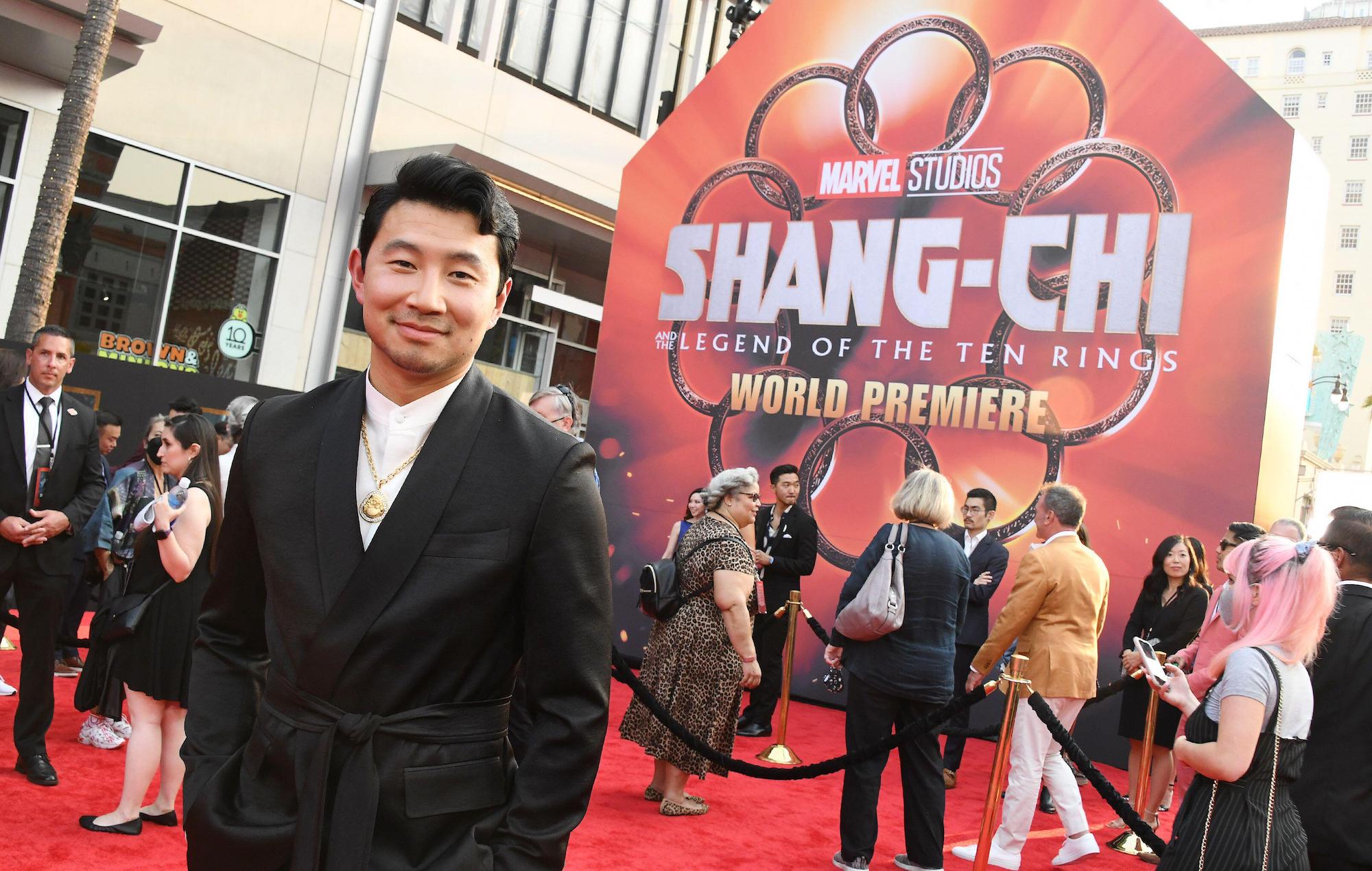 La estrella de 'Shang-Chi' Simu Liu se une al reparto de 'Barbie' junto a Margot Robbie
