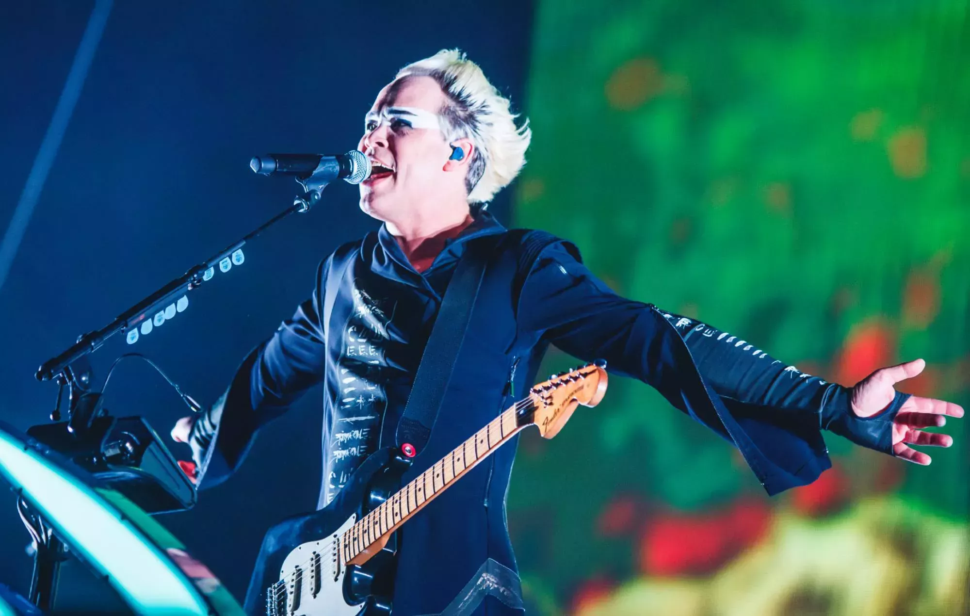 Luke Steele, de Empire Of The Sun, anuncia su nuevo álbum en solitario