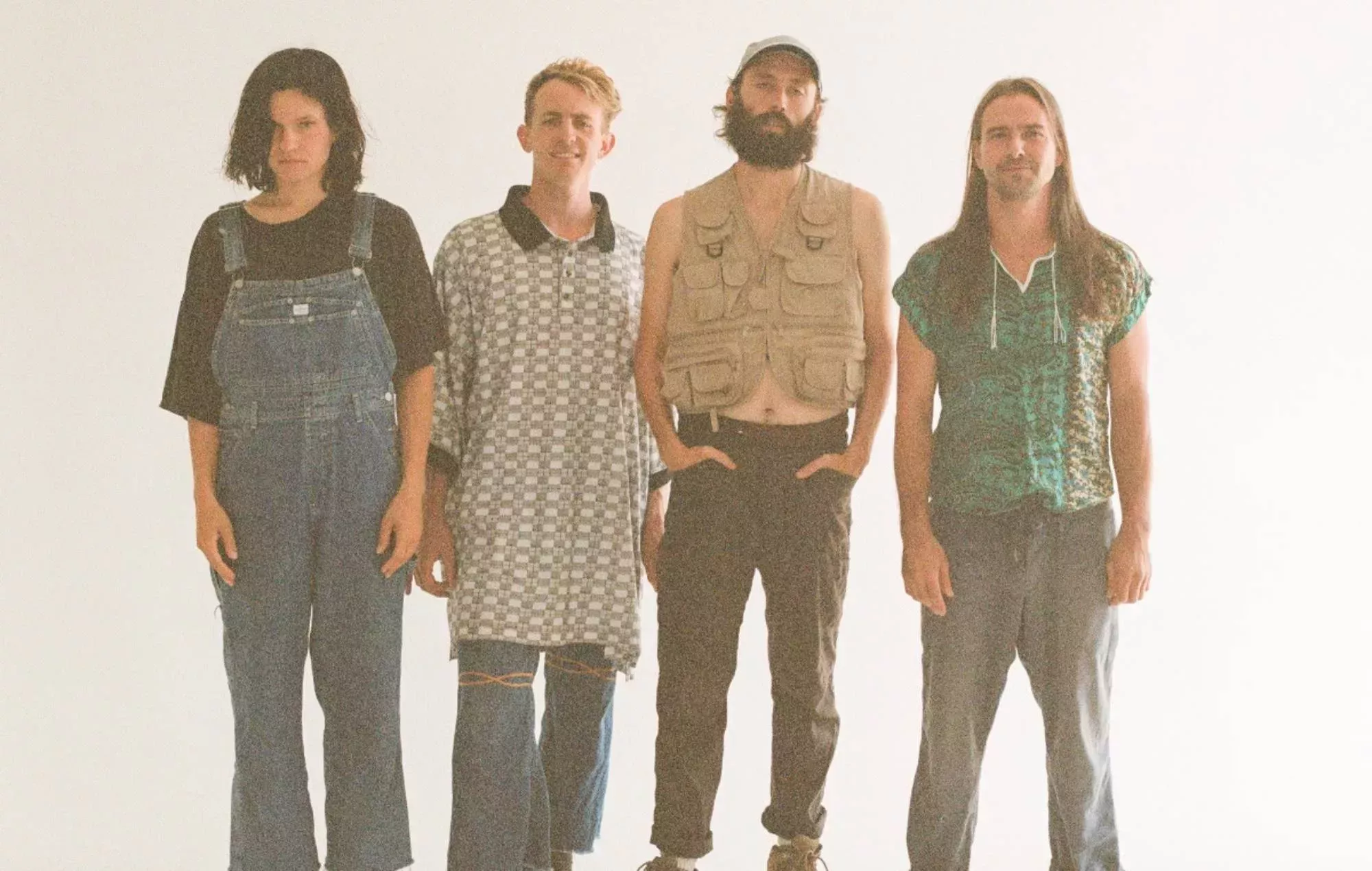 Mira el nuevo y envolvente vídeo de estudio de Big Thief para 'Red Moon'