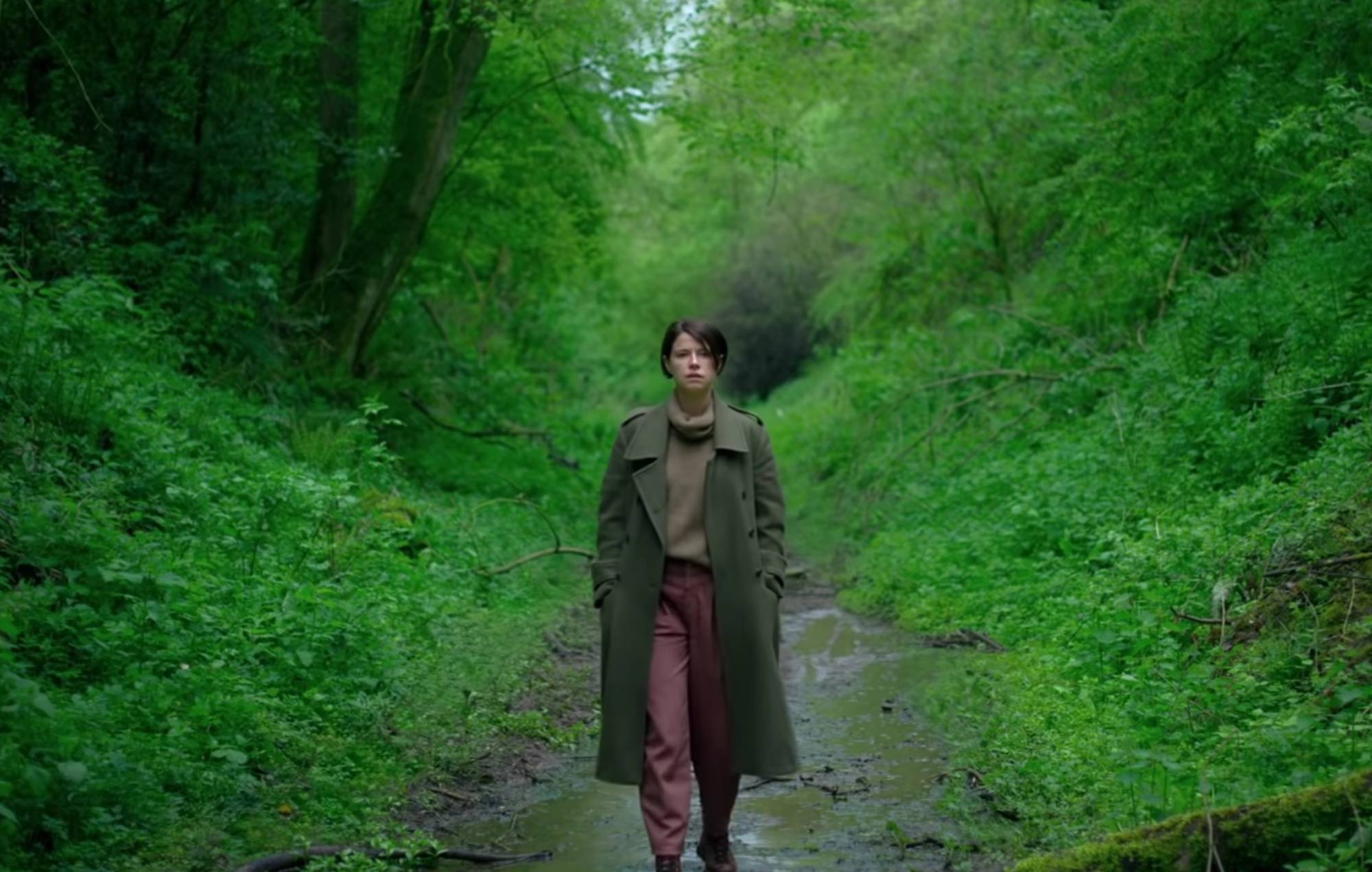 Vea a Jessie Buckley en el espeluznante tráiler de la nueva película de terror de A24 "Men".