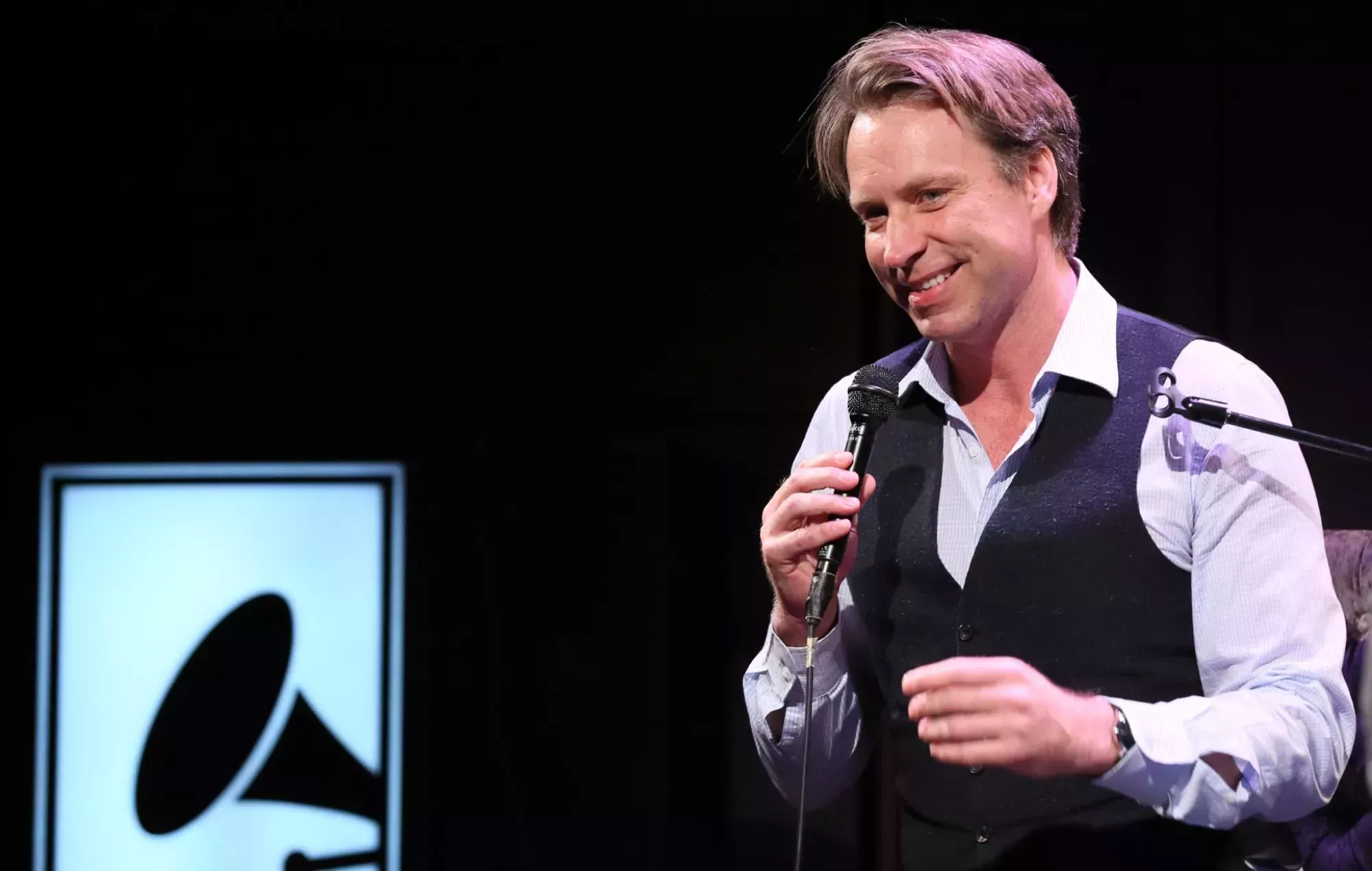 El álbum recopilatorio '1' de los Beatles remasterizado por Giles Martin para audio espacial