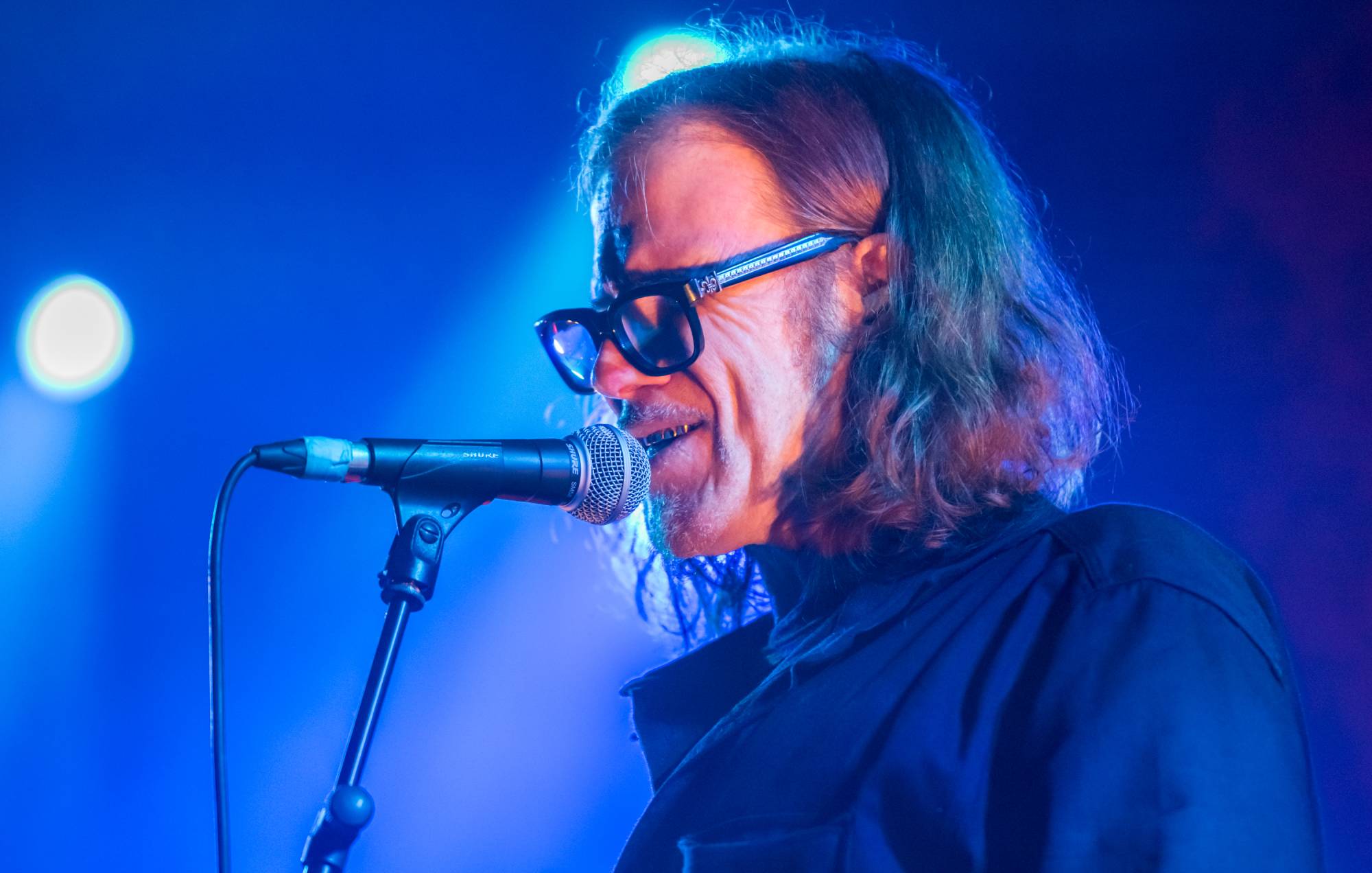 El batería de Screaming Trees se arrepiente de haber lanzado una lata de cerveza a Mark Lanegan