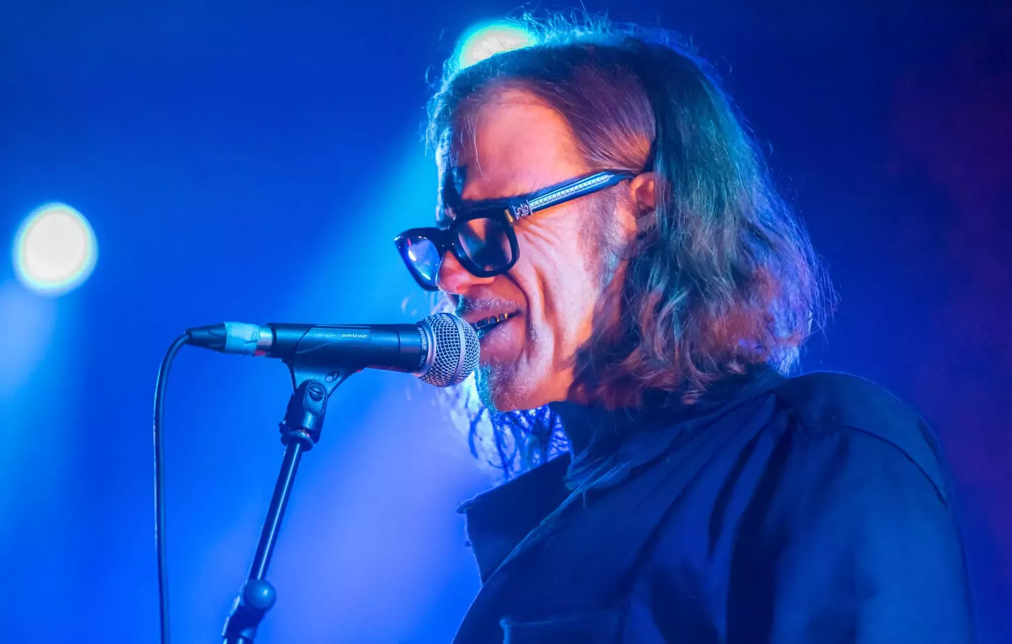 El batería de Screaming Trees se arrepiente de haber lanzado una lata de cerveza a Mark Lanegan