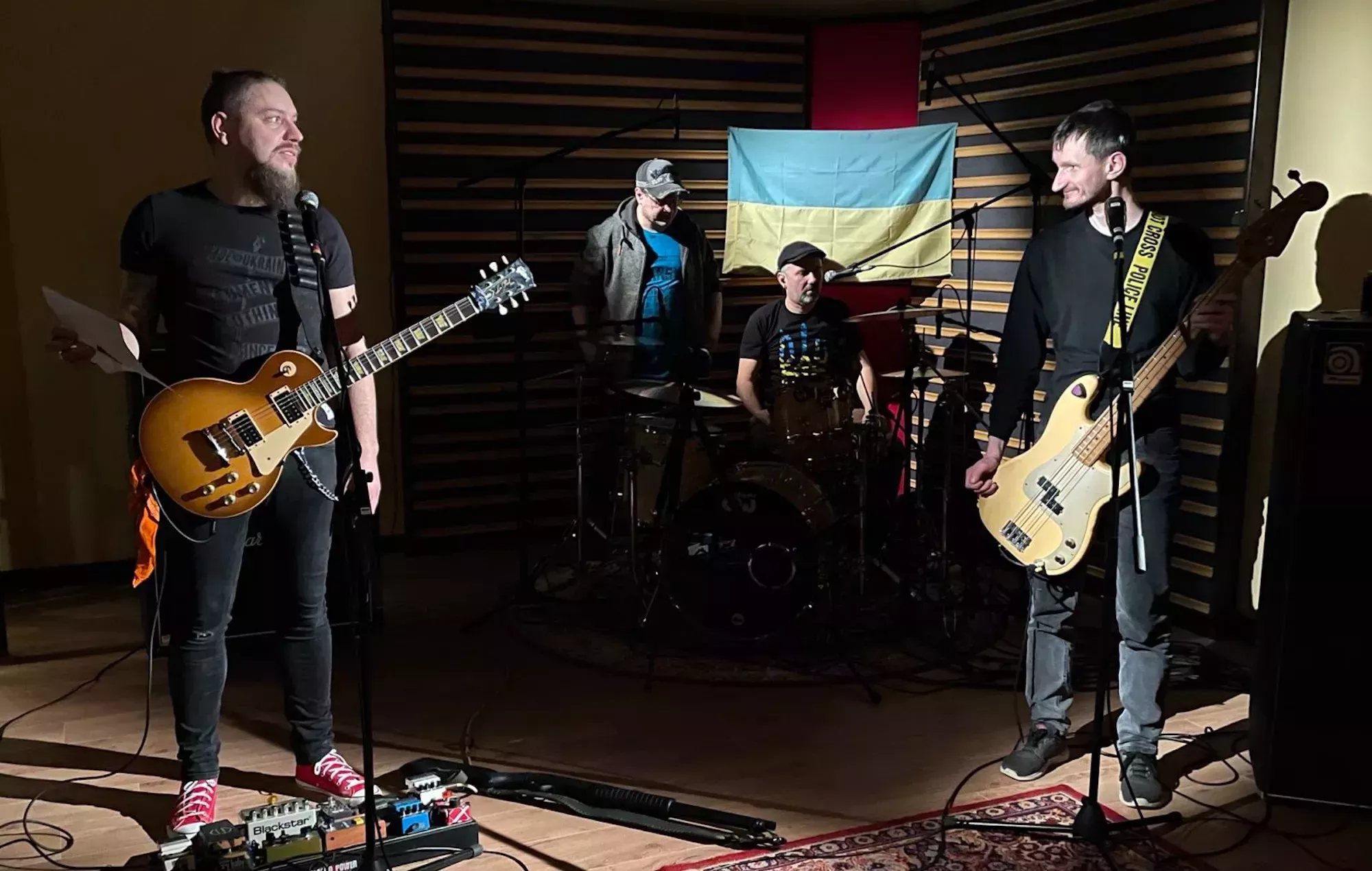 El grupo de punk ucraniano Beton versiona a The Clash en su canción de protesta 'Kyiv Calling'