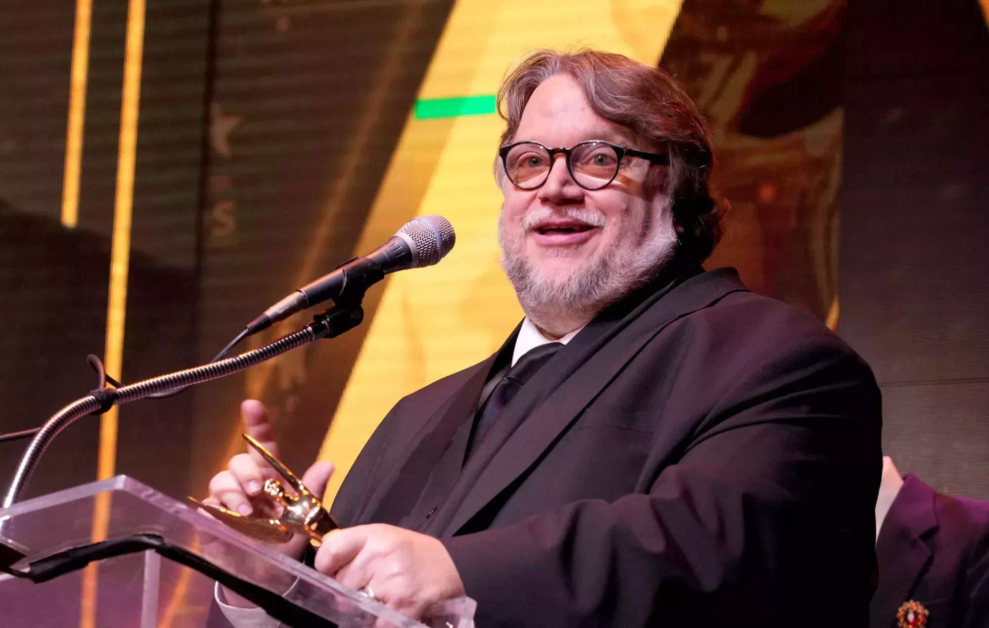 Guillermo del Toro critica a los Oscars por suprimir los premios en directo