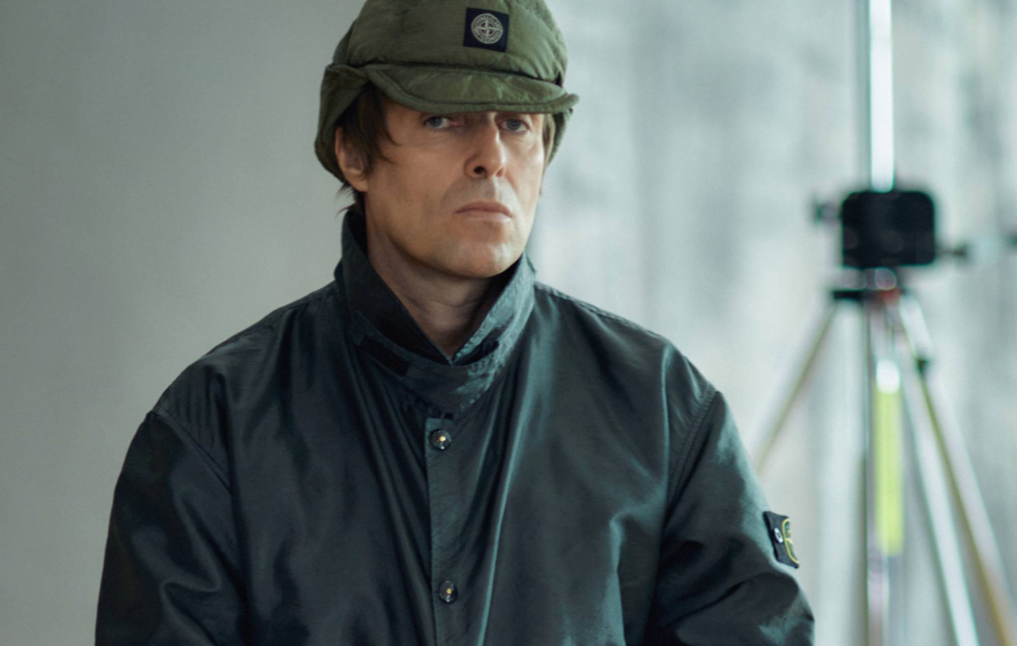 Liam Gallagher rueda hoy un nuevo vídeo musical "en un tejado del norte"