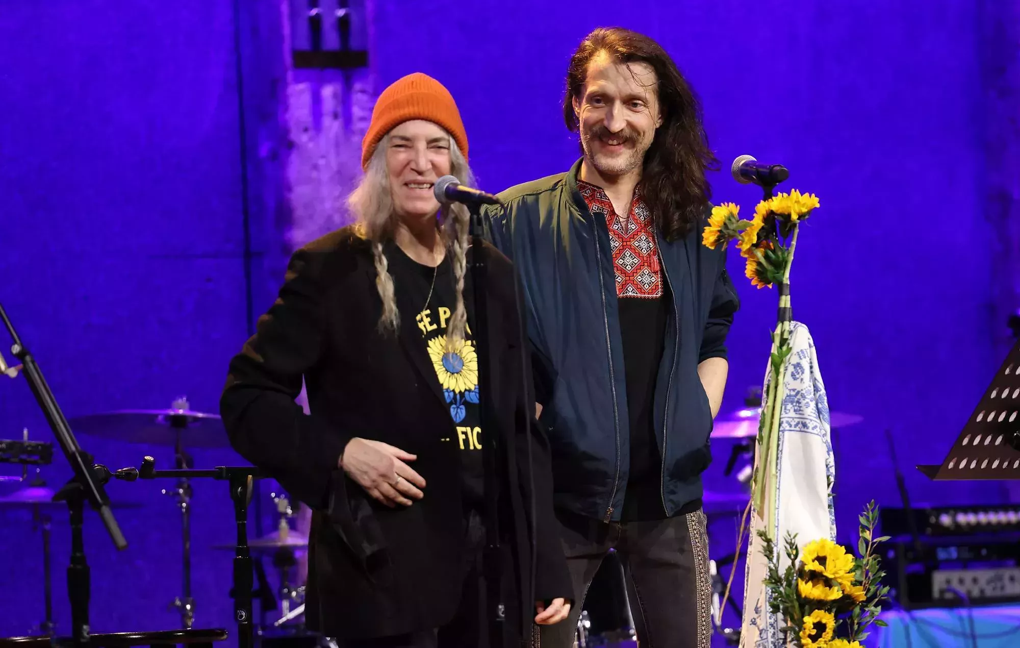 Patti Smith y Gogol Bordello aparecen en la recaudación de fondos para Ucrania en Nueva York