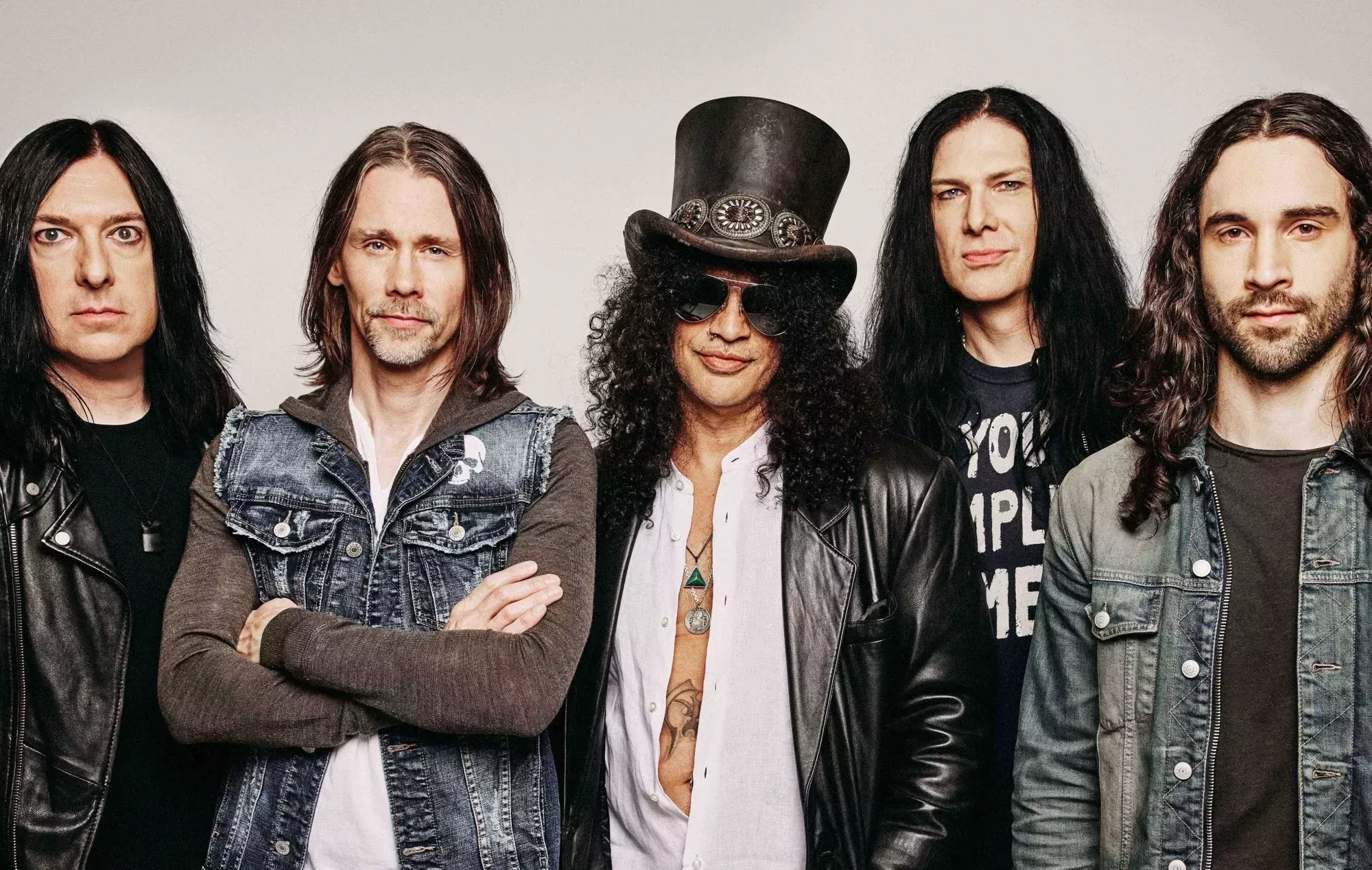 Slash anuncia un evento livestream con Myles Kennedy y The Conspirators