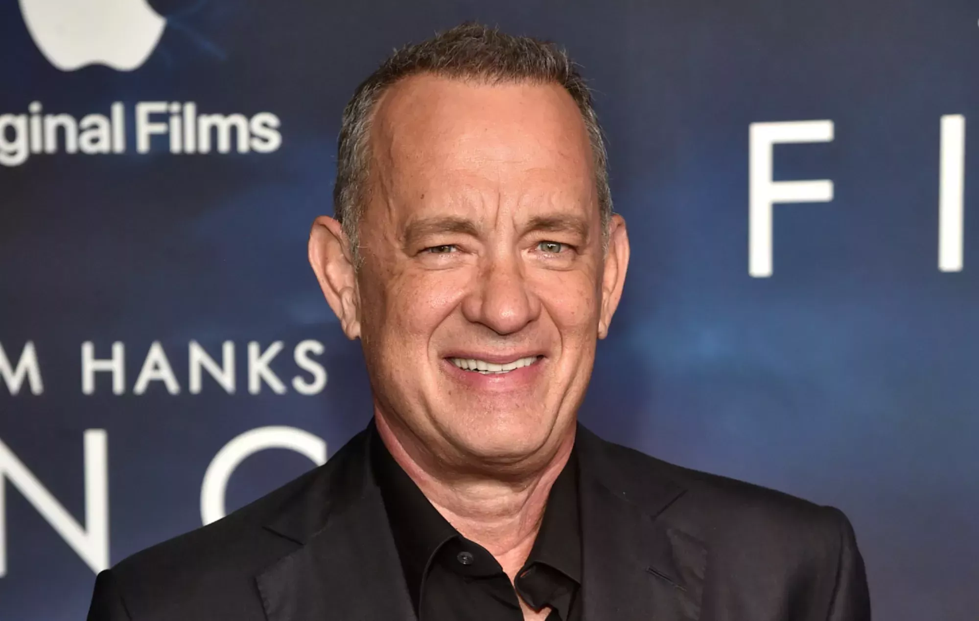 Tom Hanks hace una foto en el día de la boda de la novia