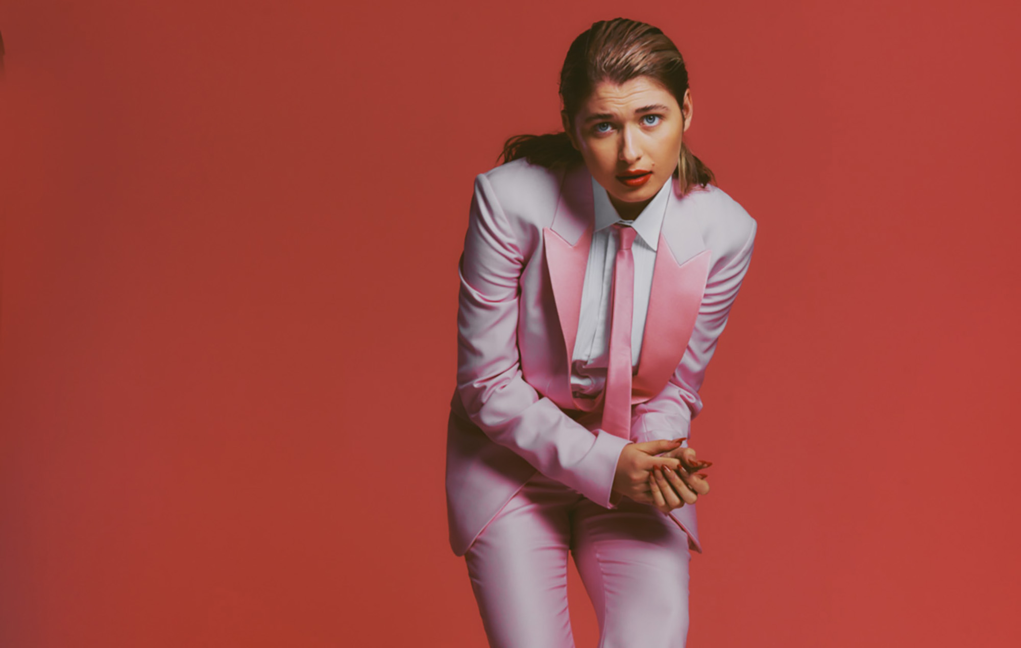 Baby Queen lanza su nuevo single 'Colours Of You' de la película de Netflix 'Heartstopper'