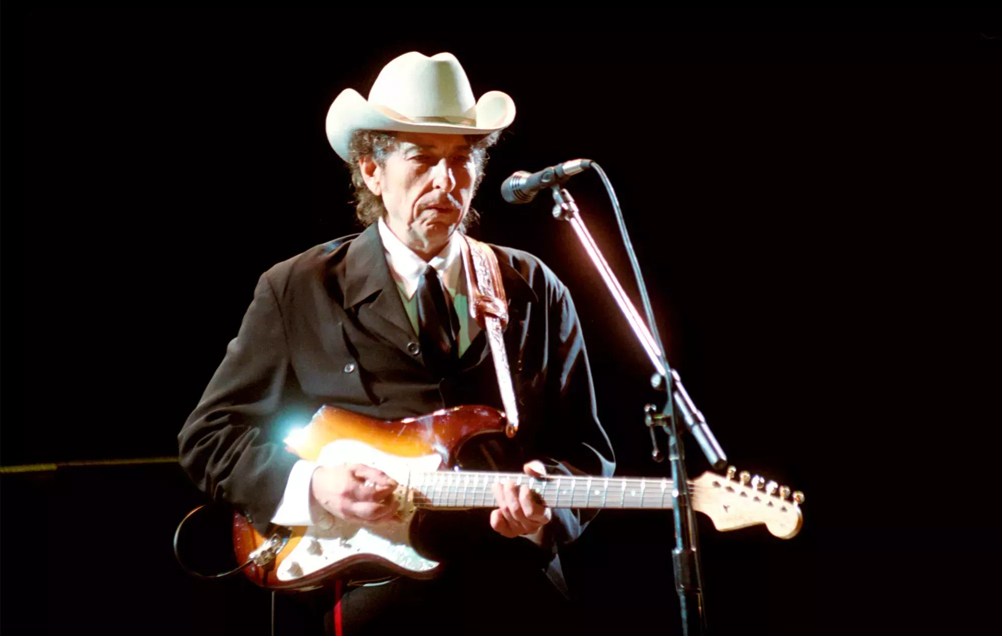 Bob Dylan regrabando canciones clásicas de su catálogo con T Bone Burnett