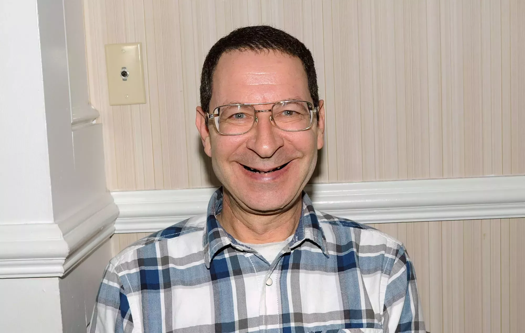 El actor de 'Grease' Eddie Deezen detenido por allanamiento de morada y robo
