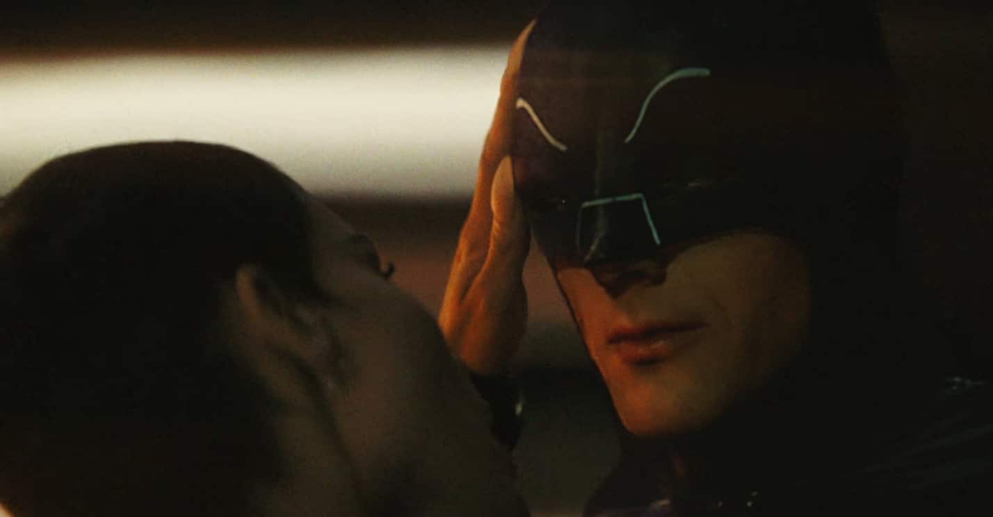El falso tráiler inmaculado inserta a Adam West y a los personajes de los 60 en The Batman