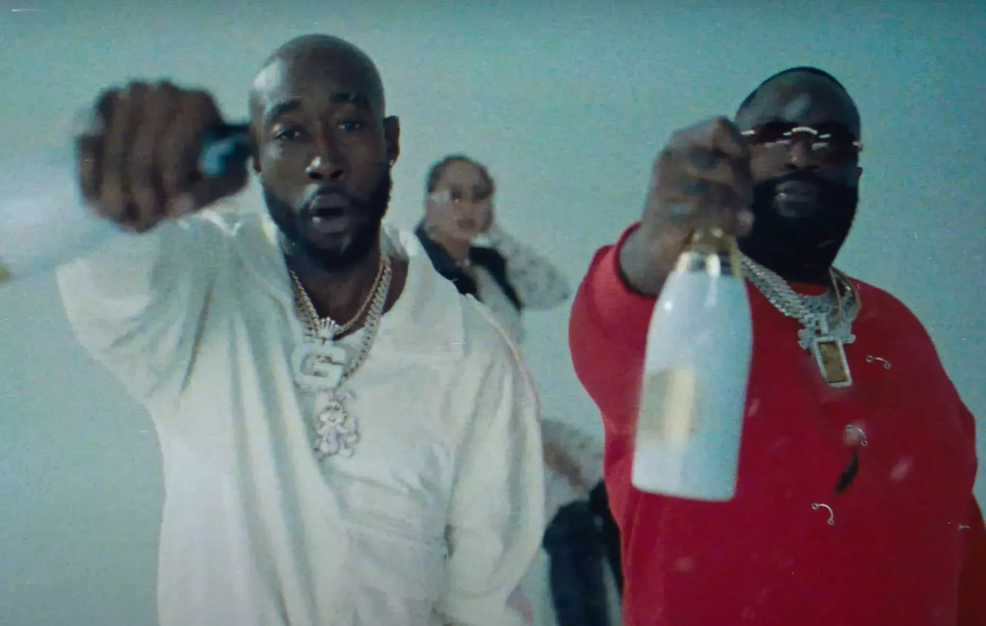 Escucha a Freddie Gibbs asociarse con Rick Ross en su nuevo single 'Ice Cream'