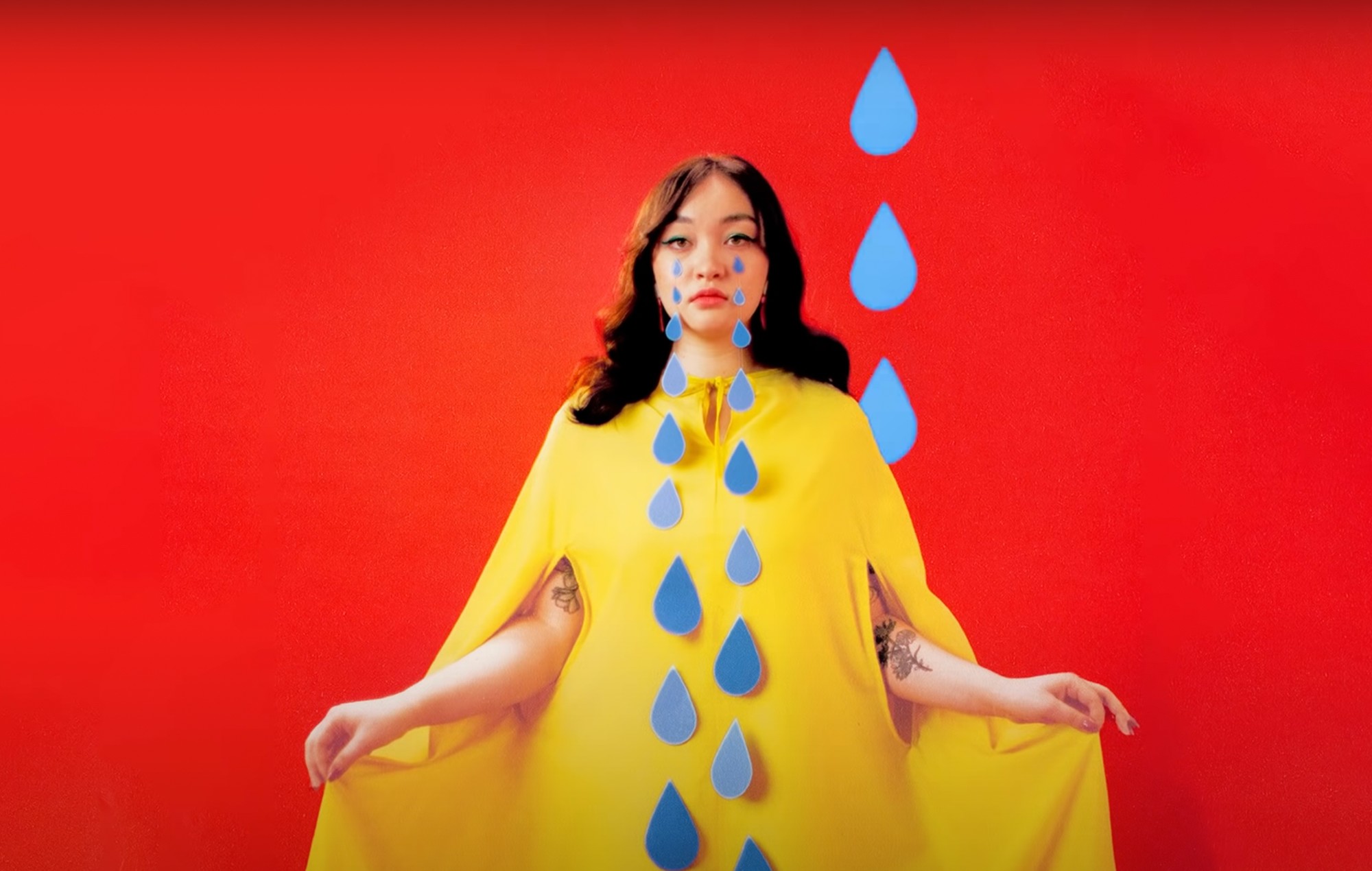 Escucha el himno de la mayoría de edad de mxmtoon 'Victim Of Nostalgia'