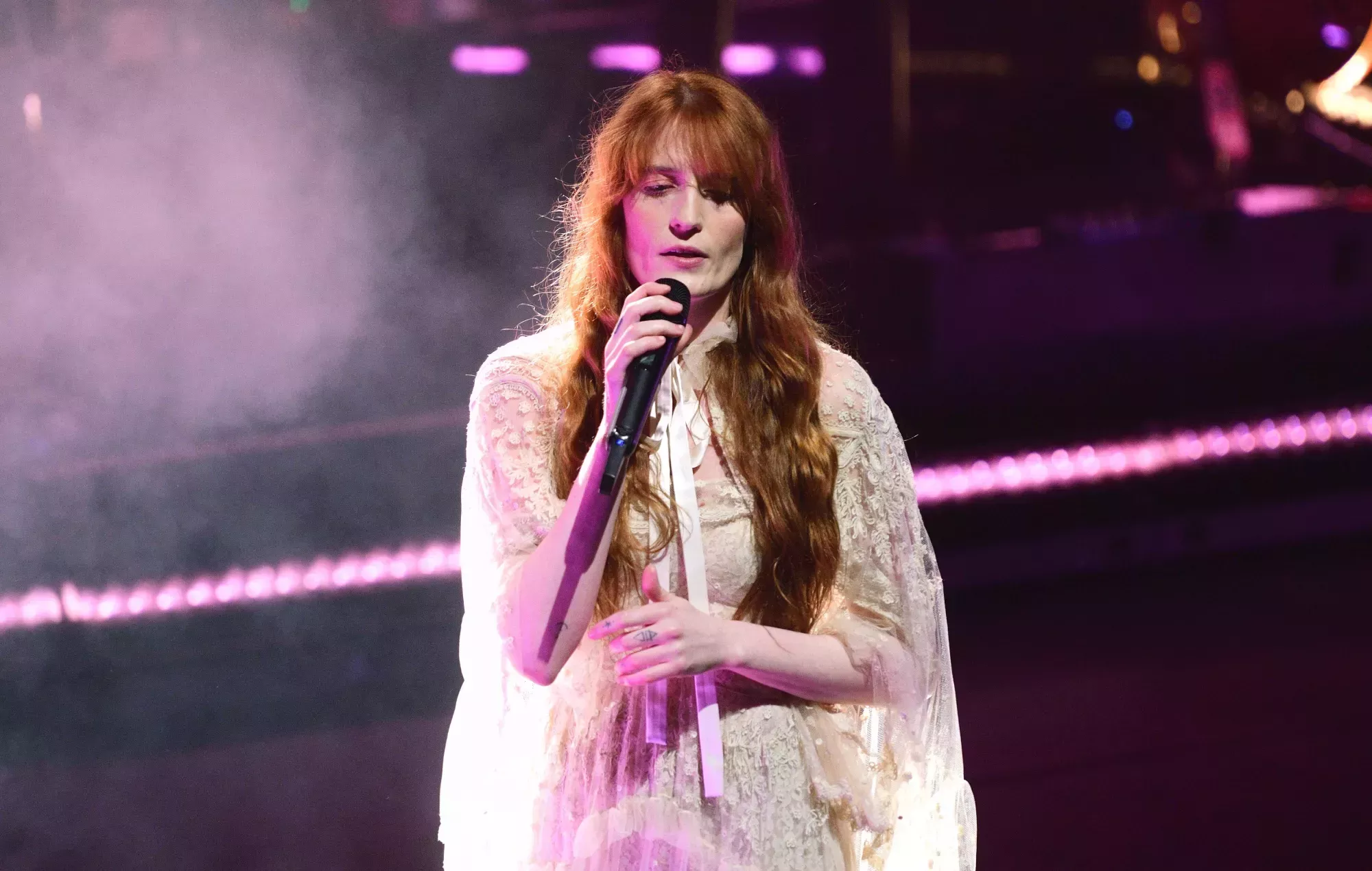 Florence Welch dice que 'Dance Fever' suena como 