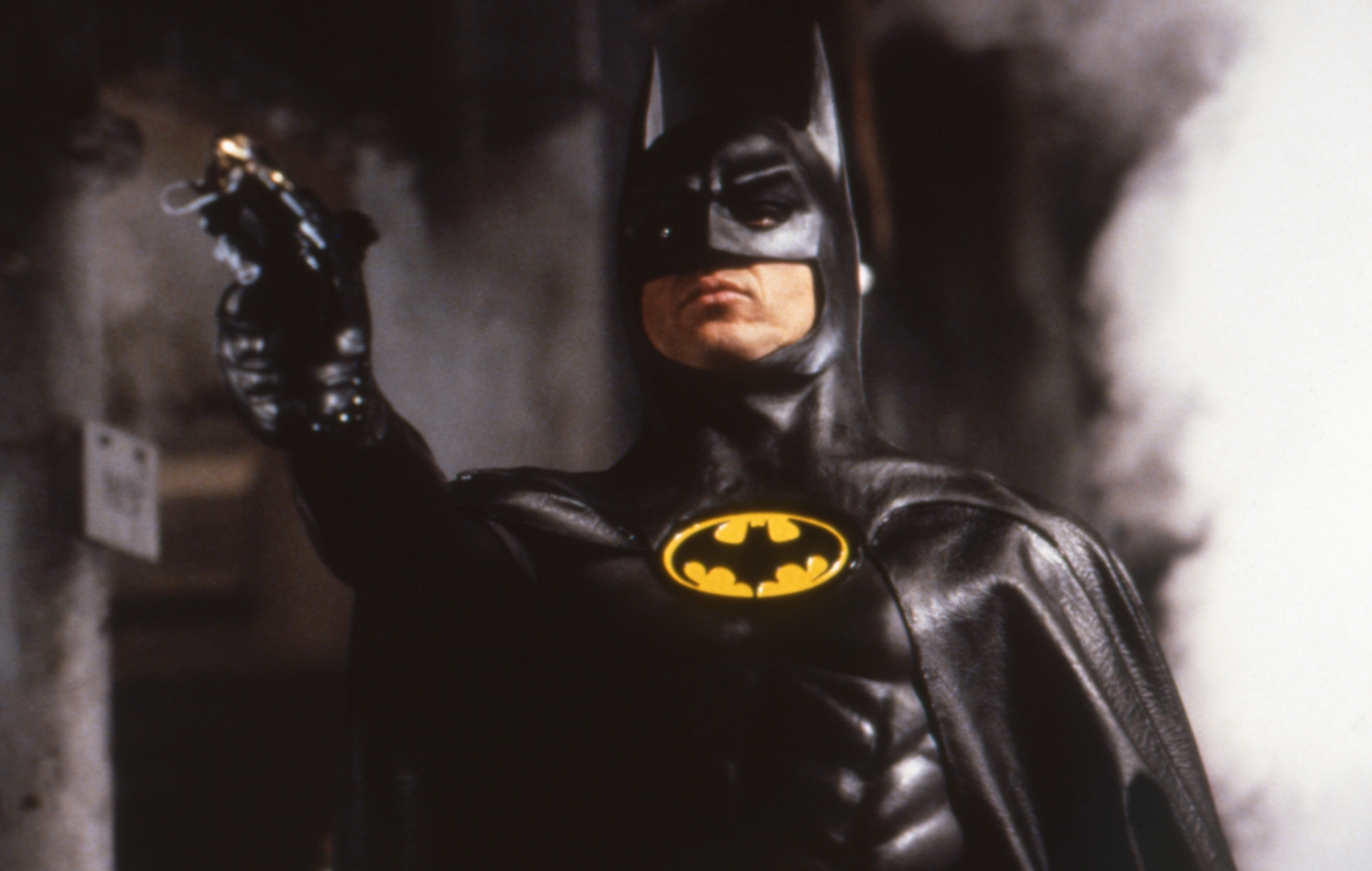 La protagonista de 'Batgirl', Leslie Grace, califica de "surrealista" el regreso de Michael Keaton a Batman