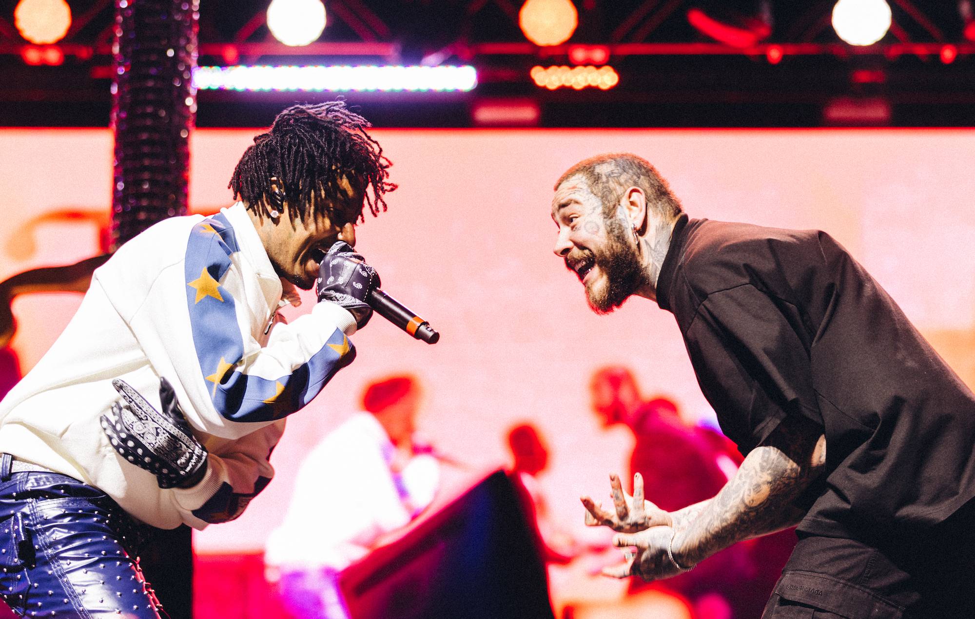 Post Malone se une a 21 Savage en el escenario de Coachella 2022