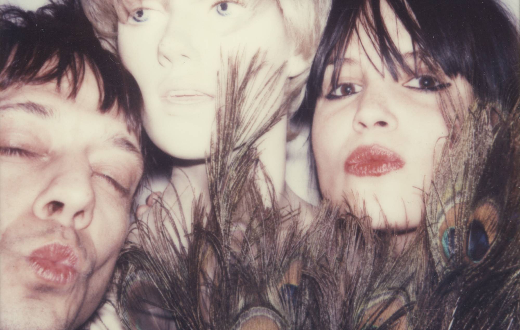 The Kills anuncian la reedición del 17º aniversario de 'No Wow'