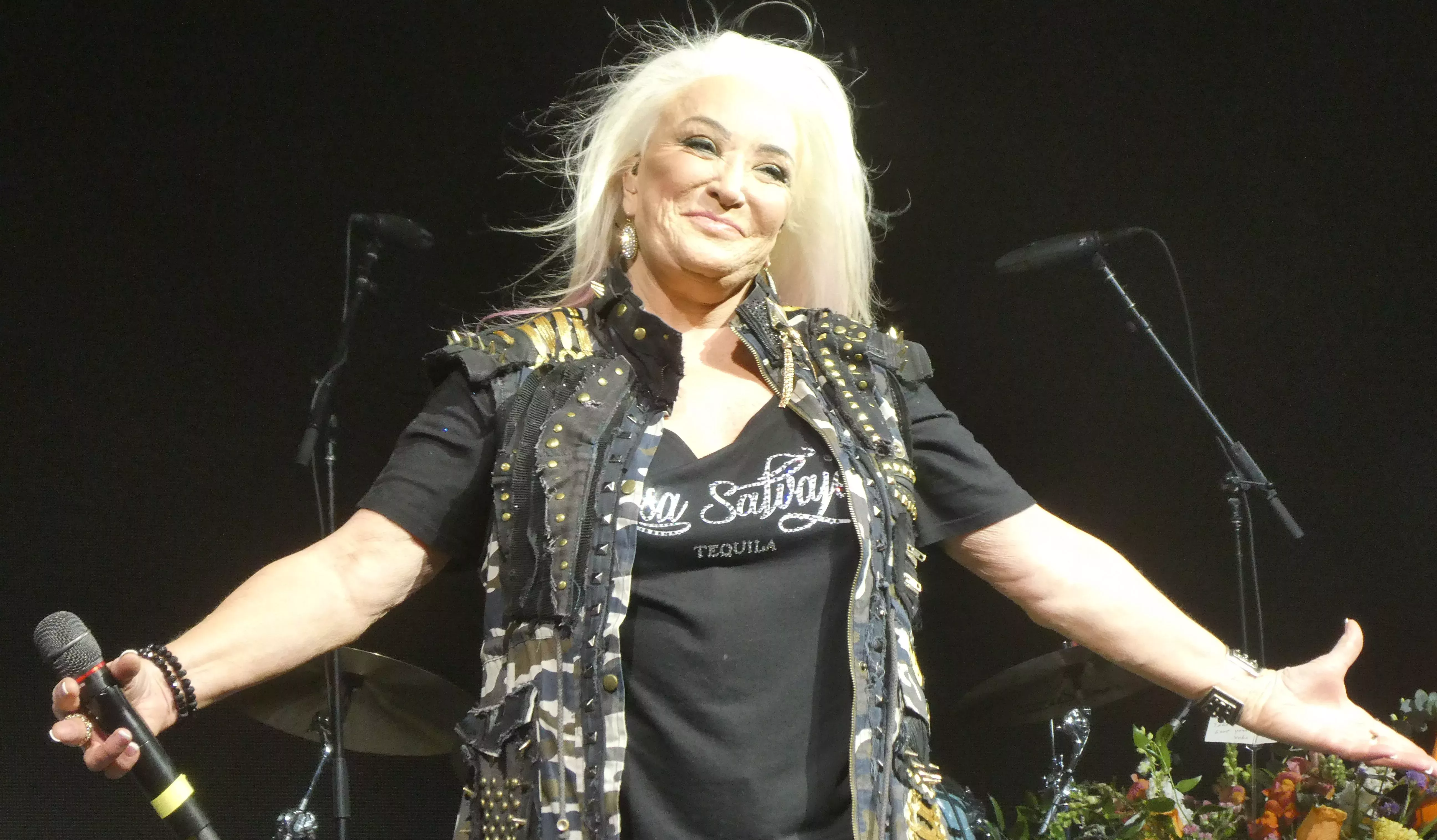 

	
		Día 1 de Stagecoach: Tanya Tucker recibe una bienvenida de heroína; Thomas Rhett y Maren Morris celebran su condición de cabezas de cartel
	
	