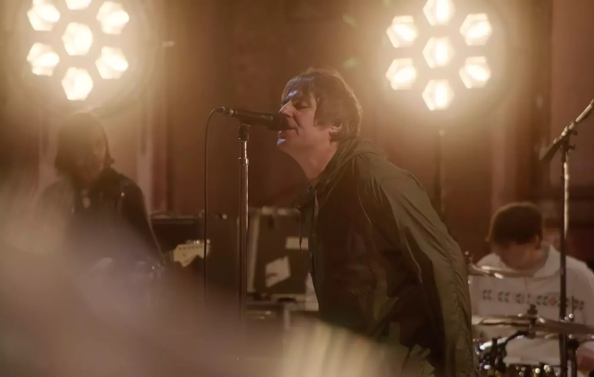 Liam Gallagher interpreta el tema inédito 'World's In Need' en 'Later... With Jools Holland'