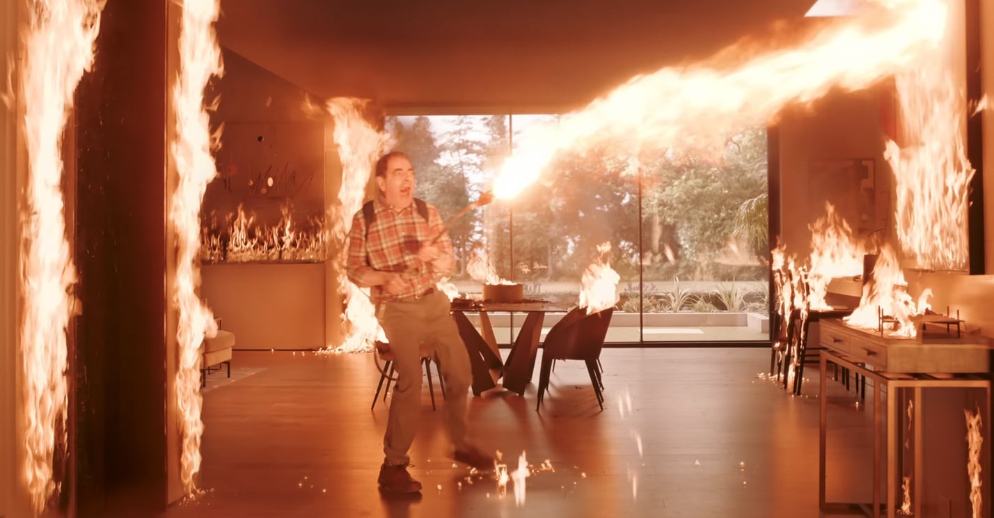 Man Vs Bee es una serie entera de Netflix de Rowan Atkinson luchando contra una abeja