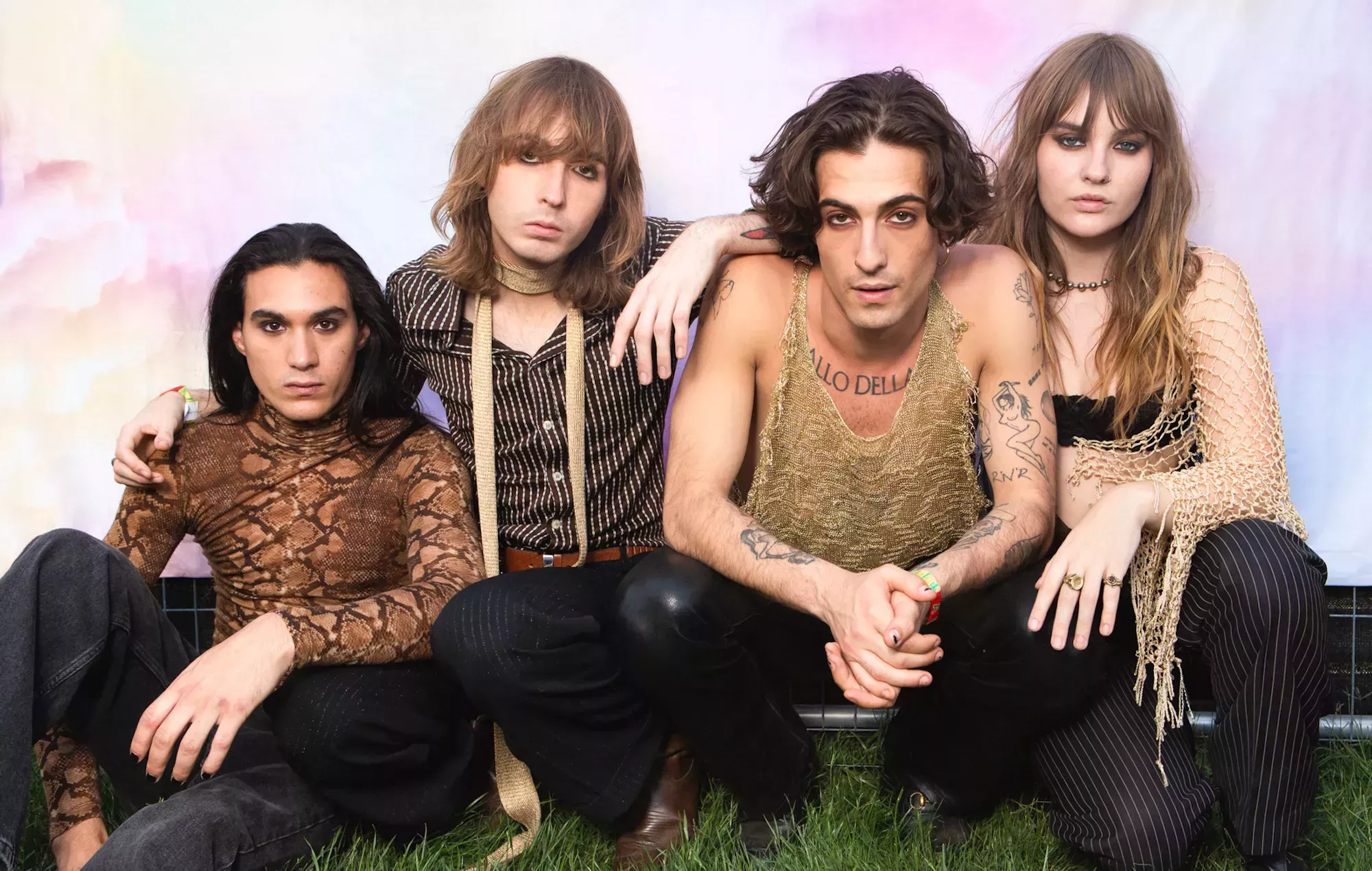 Måneskin habla de desayunar con Chris Martin y Dakota Johnson, y de la fama en Estados Unidos