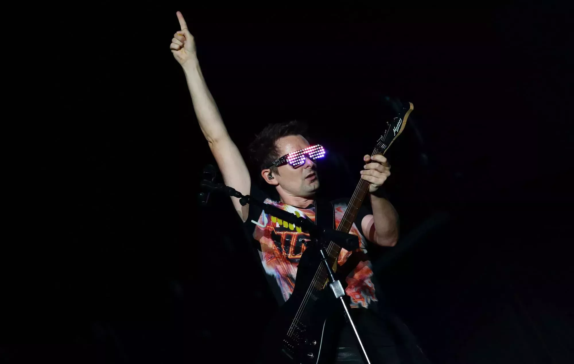 Ама рок стар ху встал. Muse will of the people. Matt Bellamy will of the people. Беллами Kill or be Killed Muse.