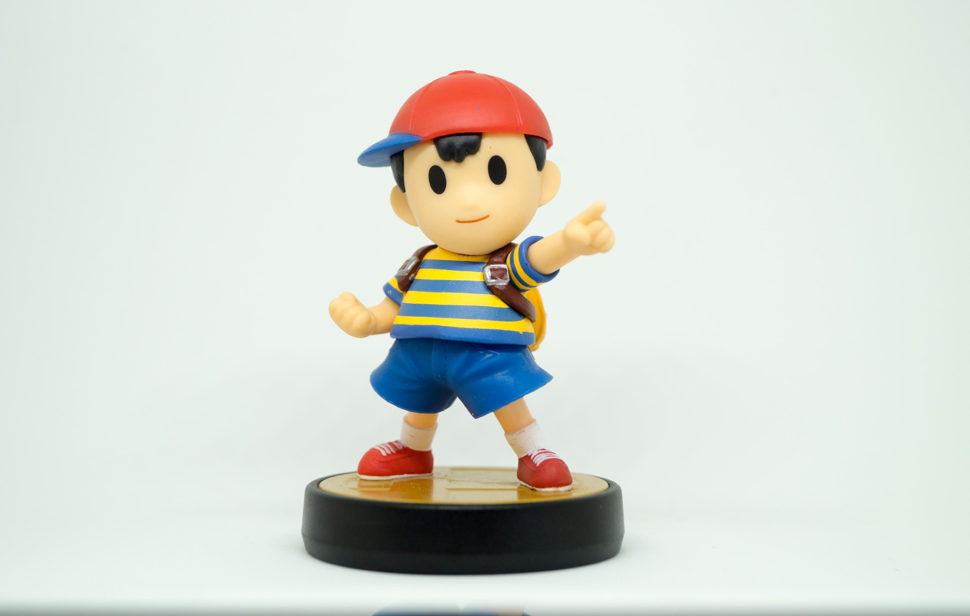 Reggie Fils-Aimé dice que "no hay que contener la respiración" para más 'Earthbound'