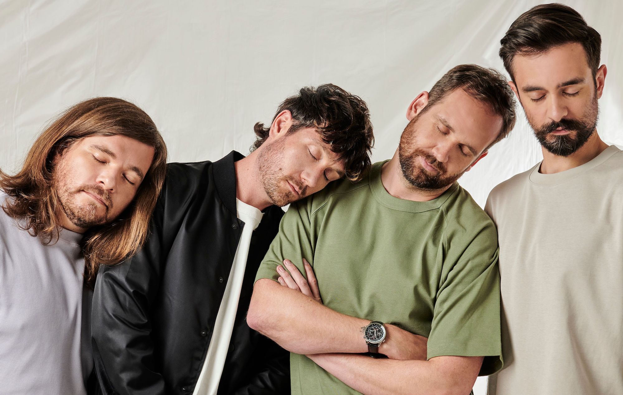 Bastille comparte un vídeo de otro mundo para su nueva canción 'Remind Me'