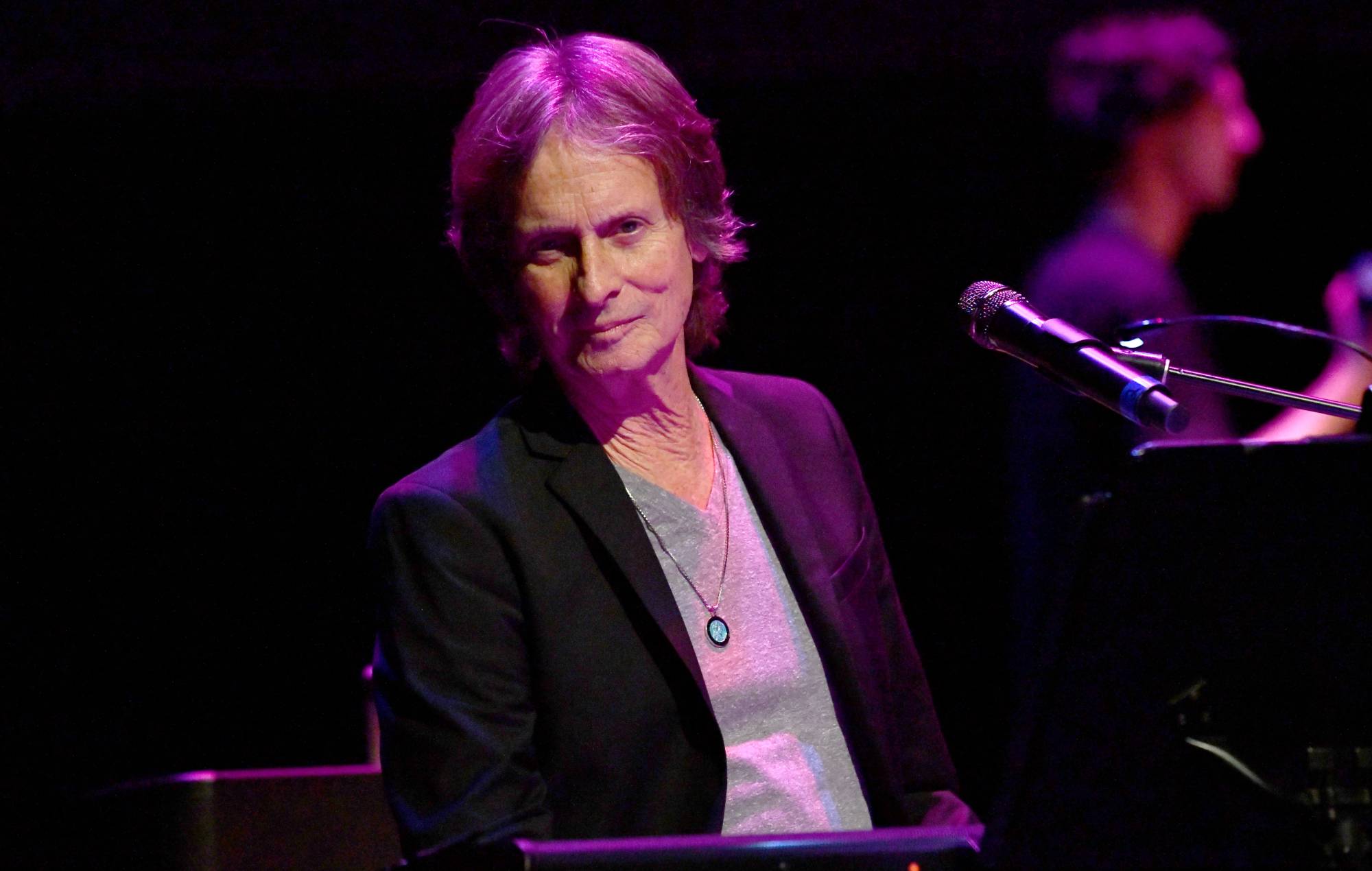 Brett Tuggle, teclista de Fleetwood Mac y The David Lee Roth Band, ha muerto