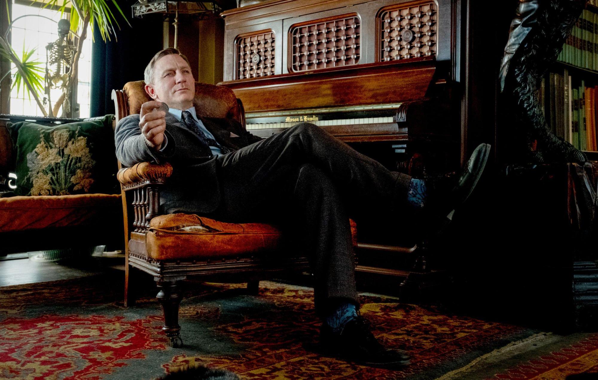 El director Rian Johnson revela el título de 'Knives Out 2'