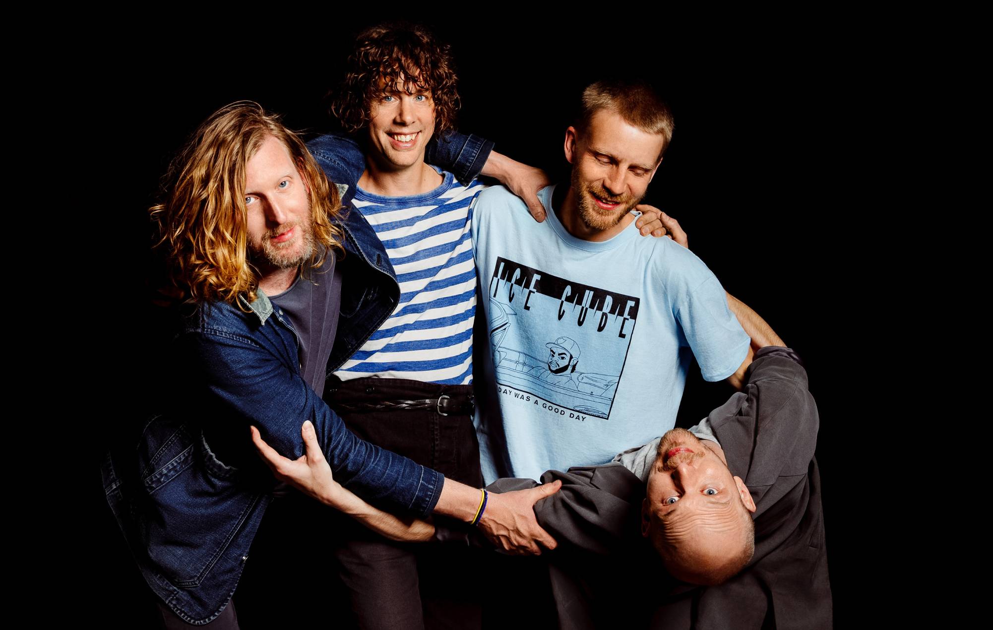 Escucha el nuevo single punky de Razorlight, 'Call Me Junior'