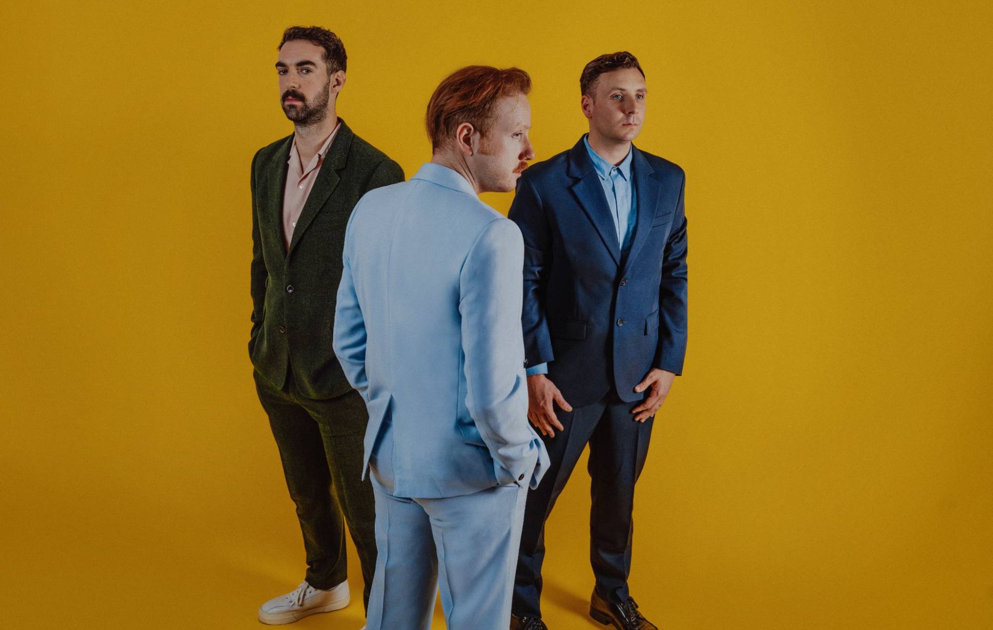Escucha el nuevo y soleado single de Two Door Cinema Club, 'Wonderful Life'