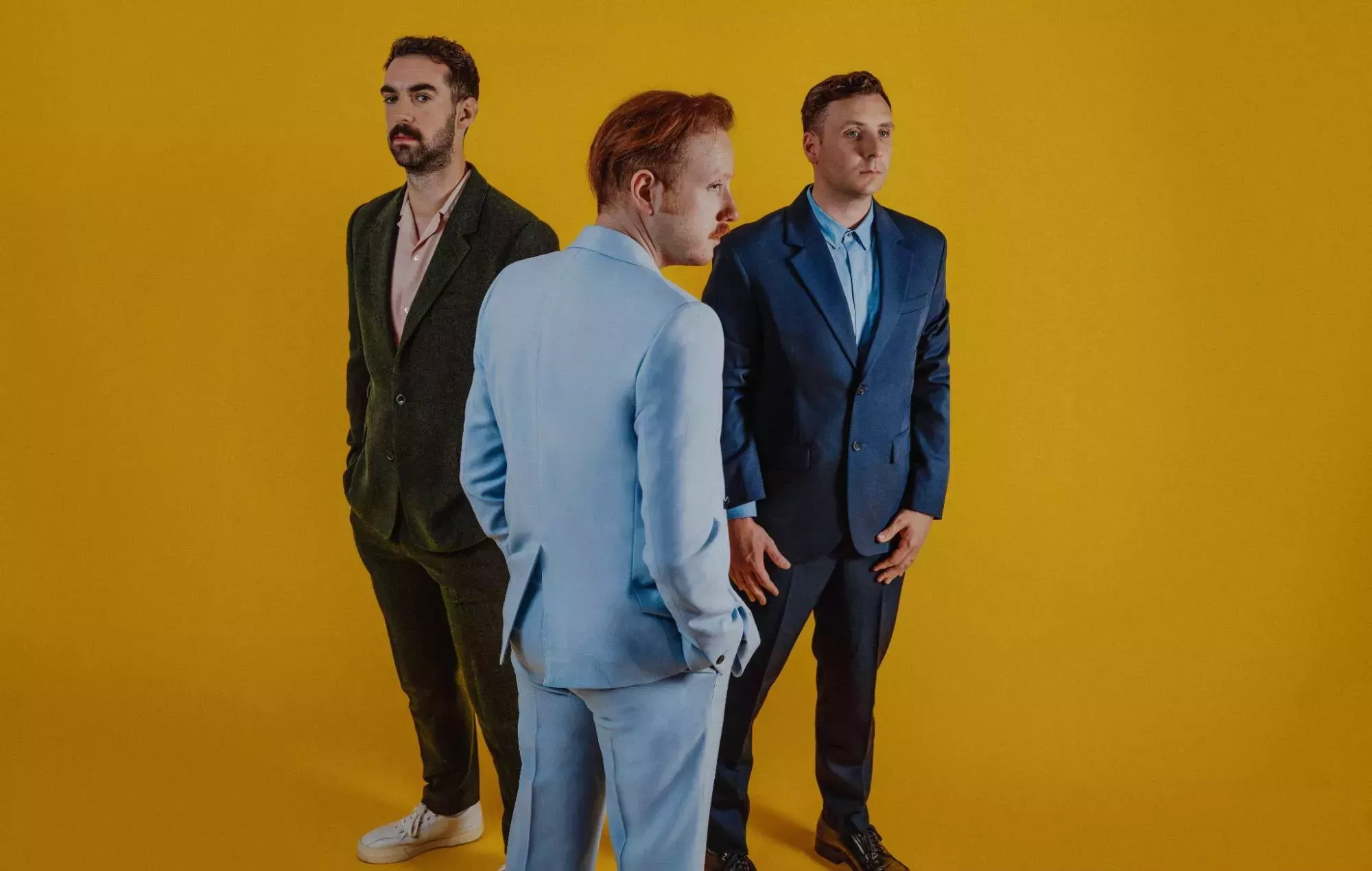 Escucha el nuevo y soleado single de Two Door Cinema Club, 'Wonderful Life'