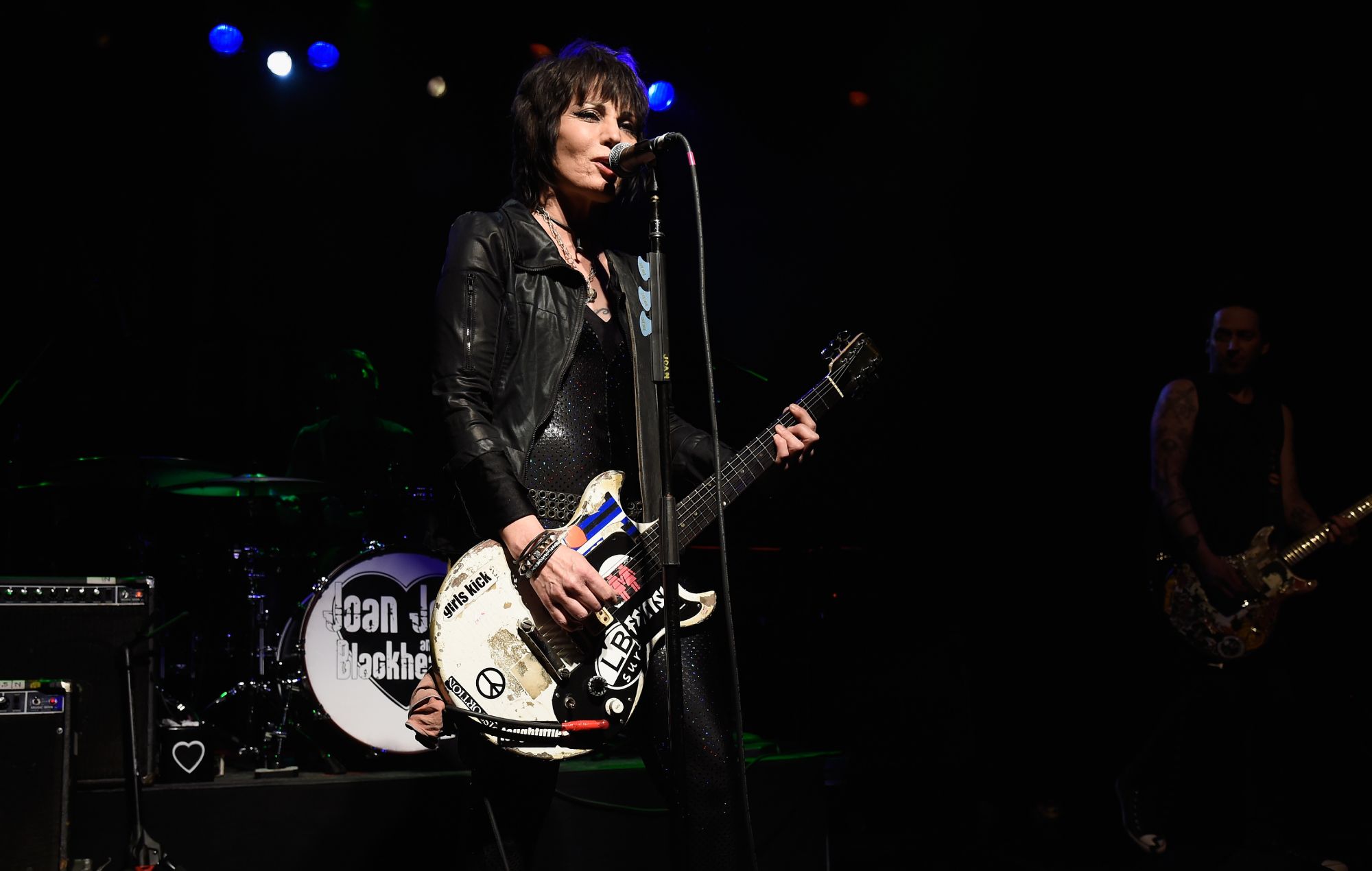 Joan Jett critica a SeaWorld por presuntos abusos sexuales a animales