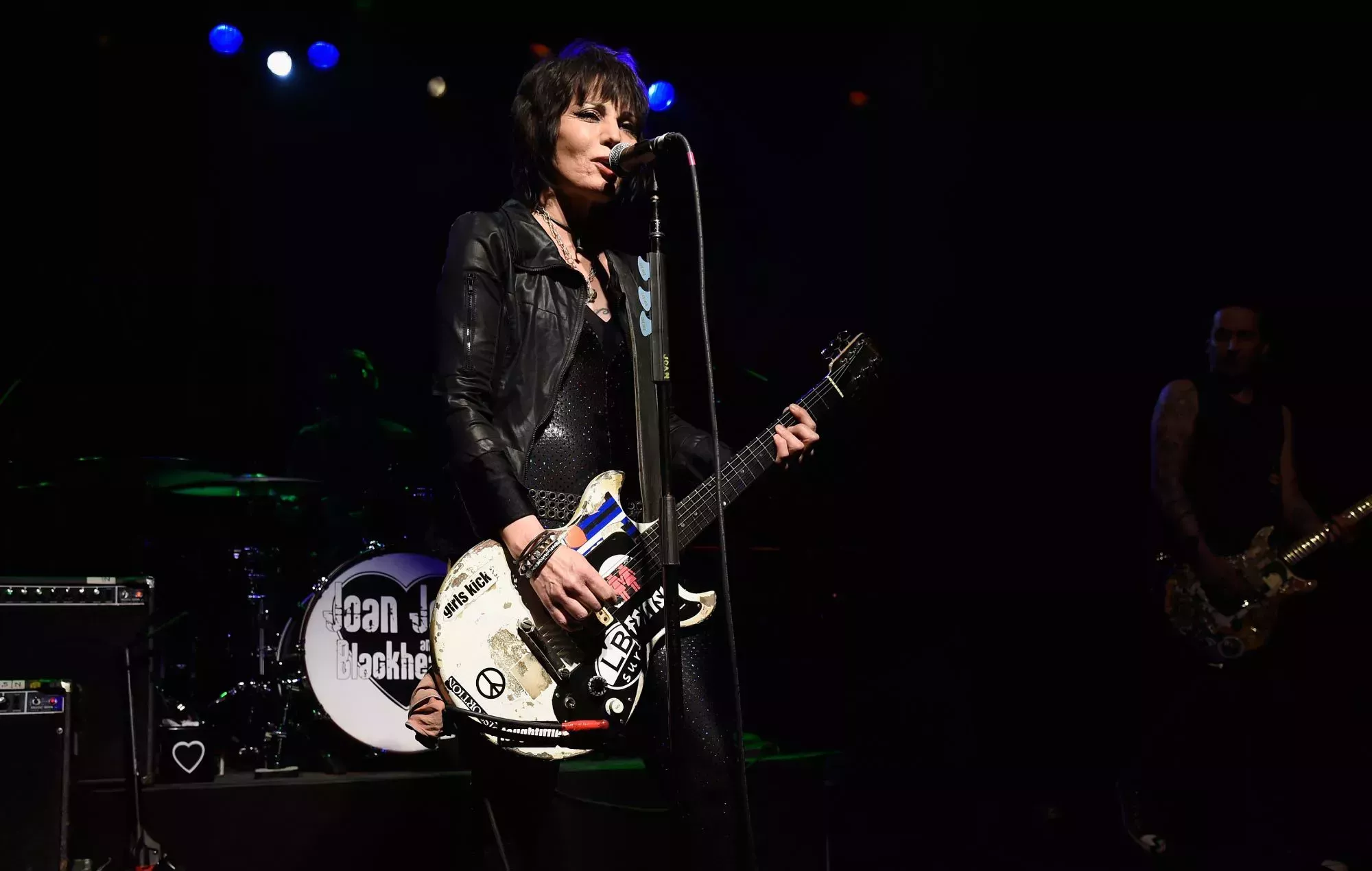 Joan Jett critica a SeaWorld por presuntos abusos sexuales a animales