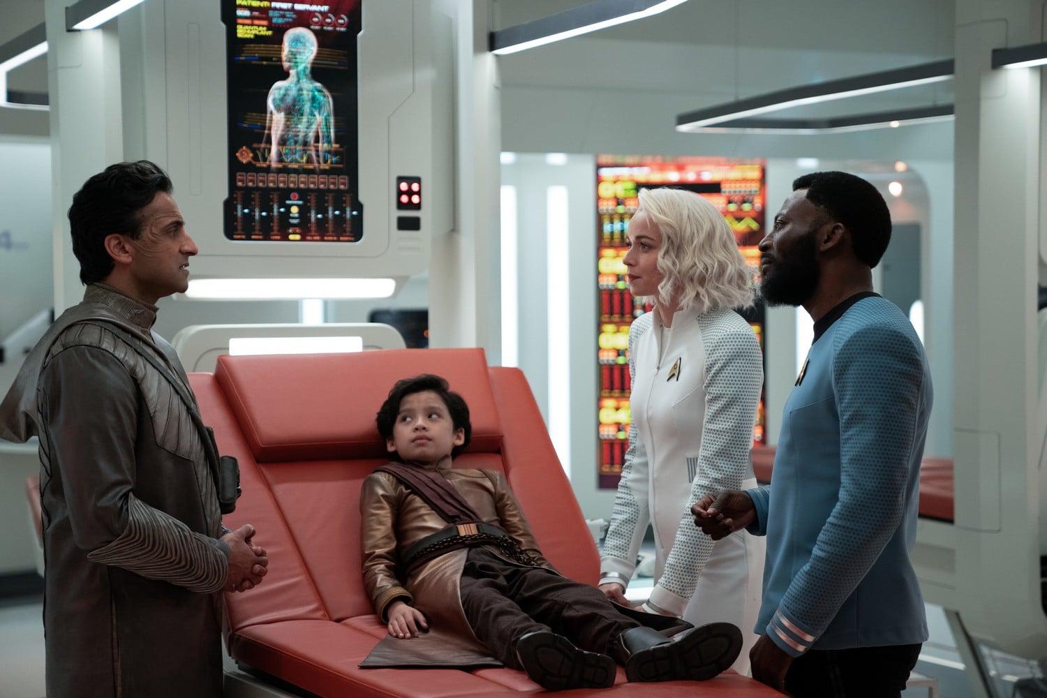 'Lift Us Where Suffering Cannot Reach' (Levántanos donde el sufrimiento no puede llegar) camina por nuevos y extraños mundos lejos de Omelas