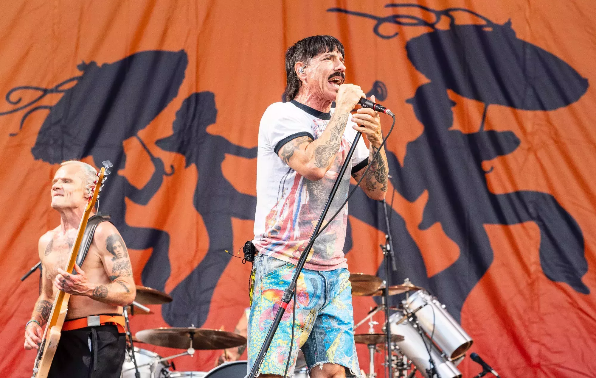 Vea cómo los Red Hot Chili Peppers inician su gira mundial de estadios en España