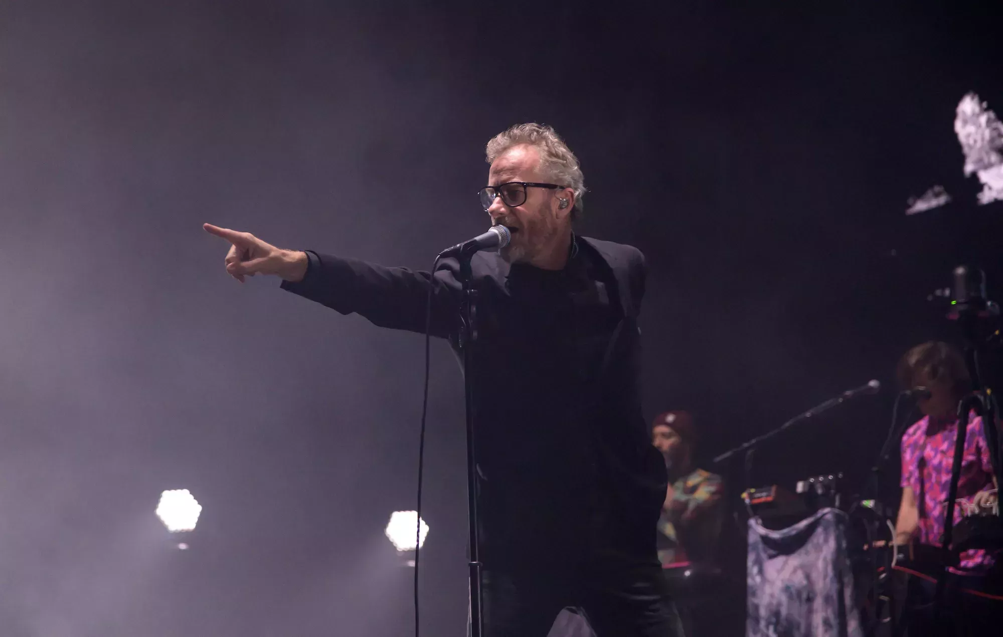 Vea cómo The National interpreta tres nuevas canciones en París