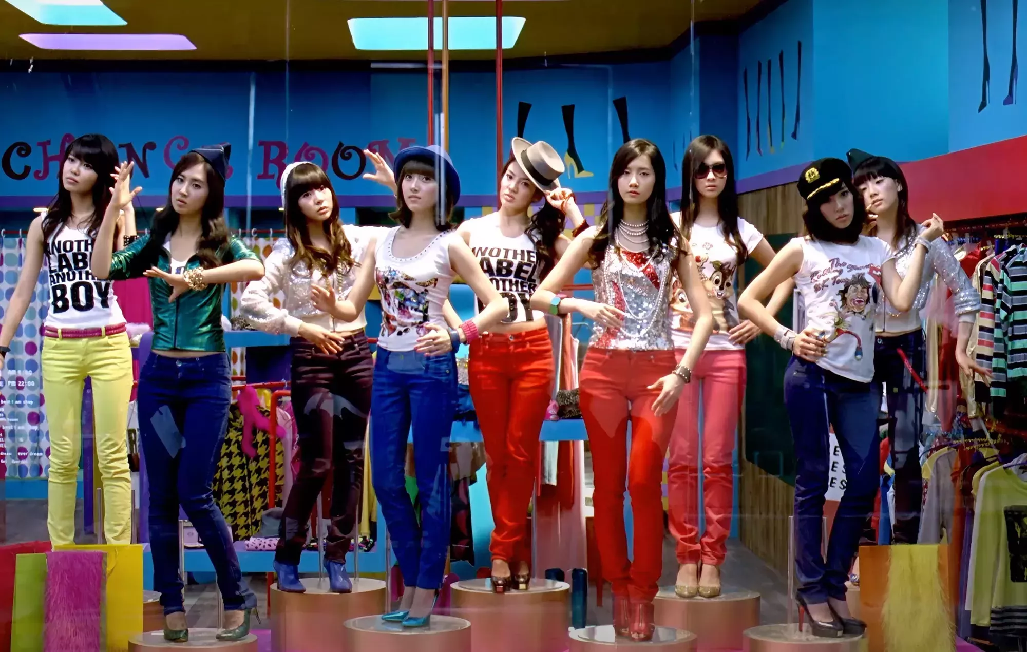 Vea el vídeo musical remasterizado del emblemático single de Girls' Generation 'Gee' en 4K