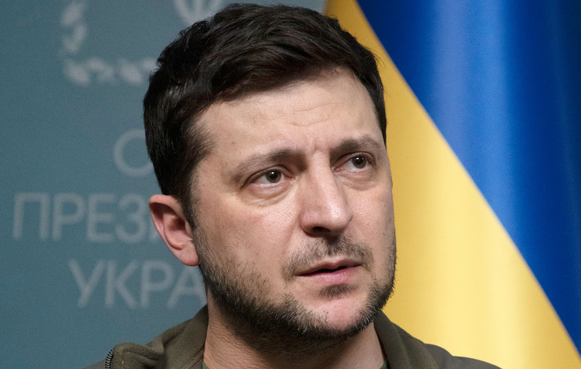 Volodoymyr Zelensky pide a los fans de Glastonbury que "difundan la verdad" sobre la guerra de Rusia