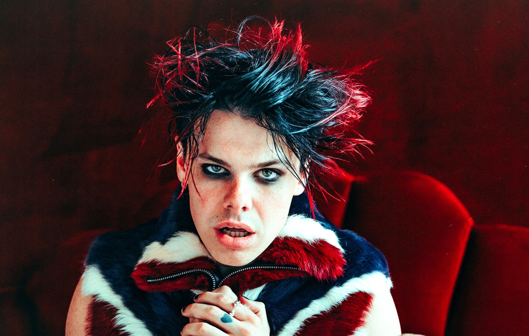 Yungblud se enfrenta a ideas erróneas sobre sí mismo: "Creo que me han pintado con un pincel"