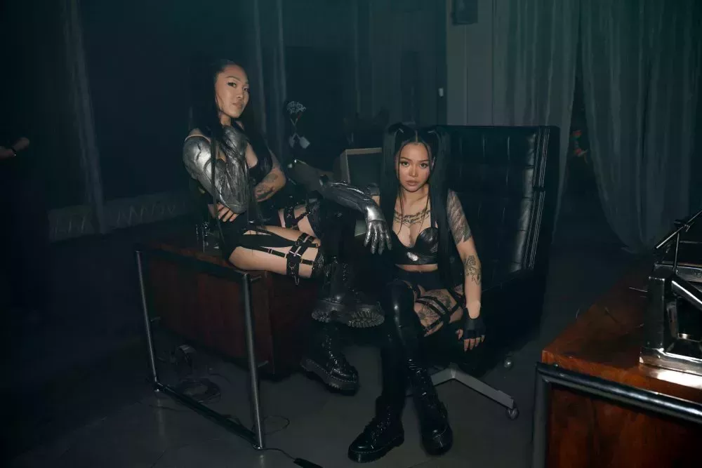 

	
		Bella Poarch habla de su nuevo single 