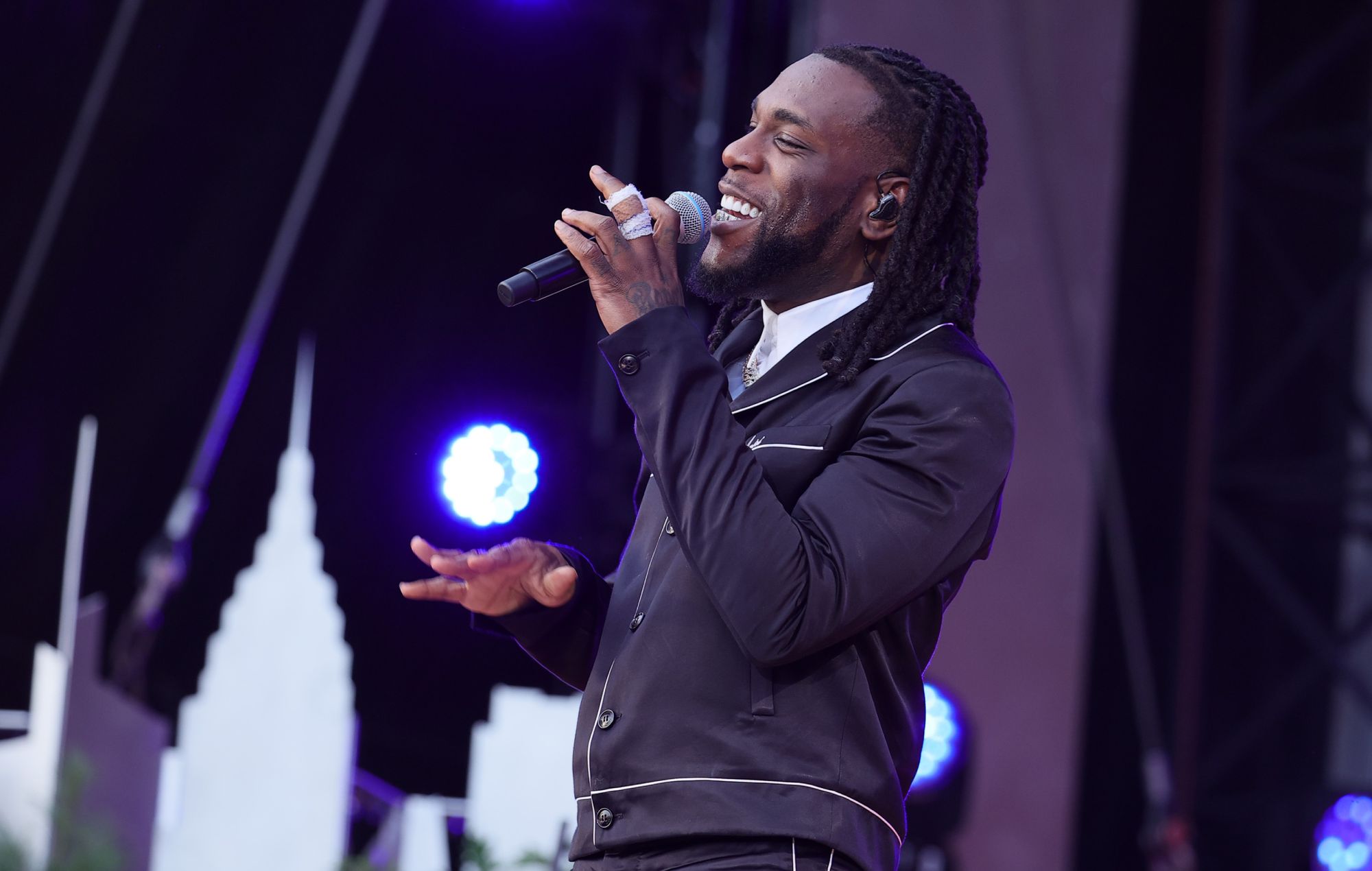 Burna Boy "lamenta" haber cancelado sus apariciones en el Wireless Festival este fin de semana