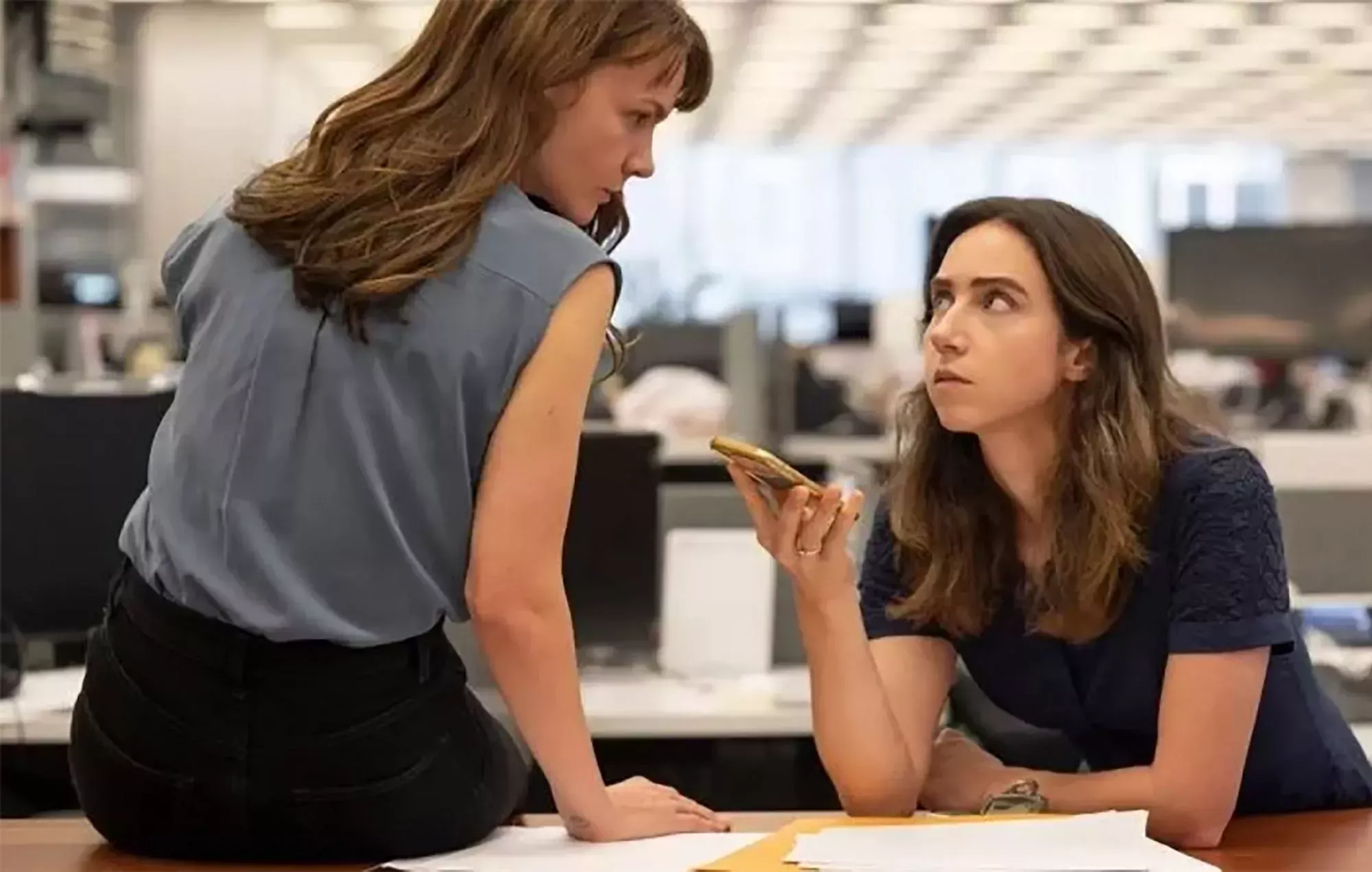 Carey Mulligan y Zoe Kazan rompen la historia de Weinstein en el tráiler de 'She Said'