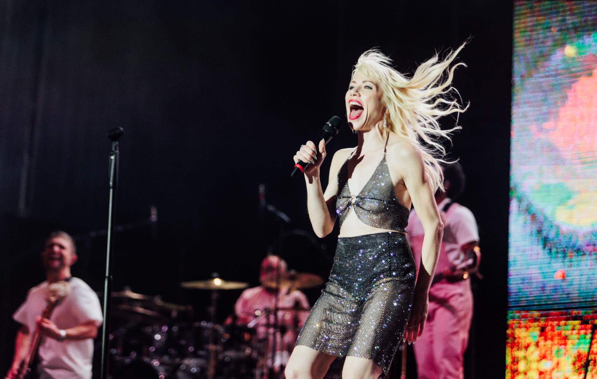 Carly Rae Jepsen colabora con Lewis OfMan en su nueva canción 'Move Me'