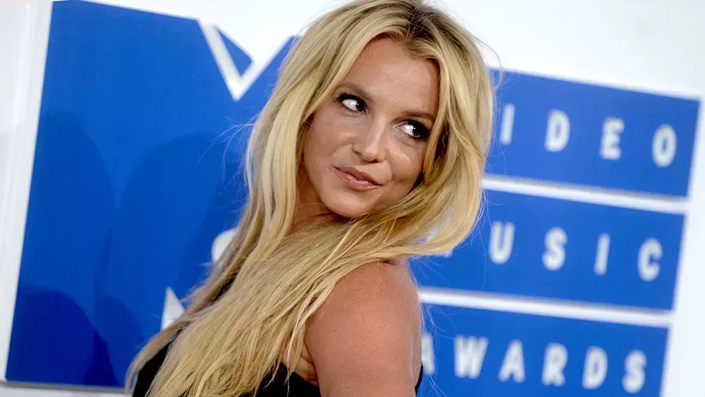 

	
		El abogado de Britney Spears afirma que el triestrella ayudó a crear la tutela y recibió 18 millones de dólares del patrimonio de la estrella del pop
	
	