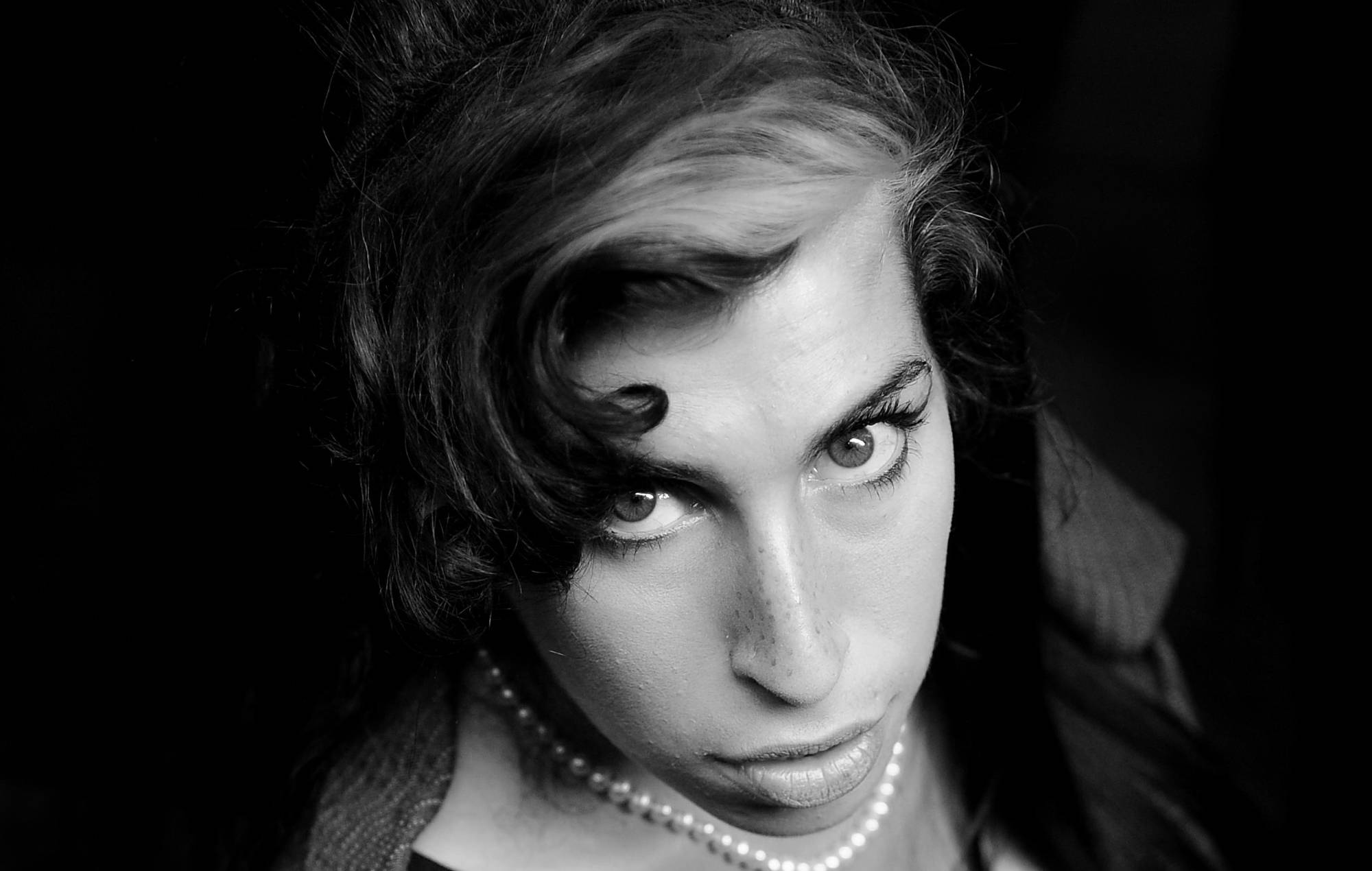 El biopic de Amy Winehouse seguirá adelante con su nueva directora, Sam Taylor-Johnson